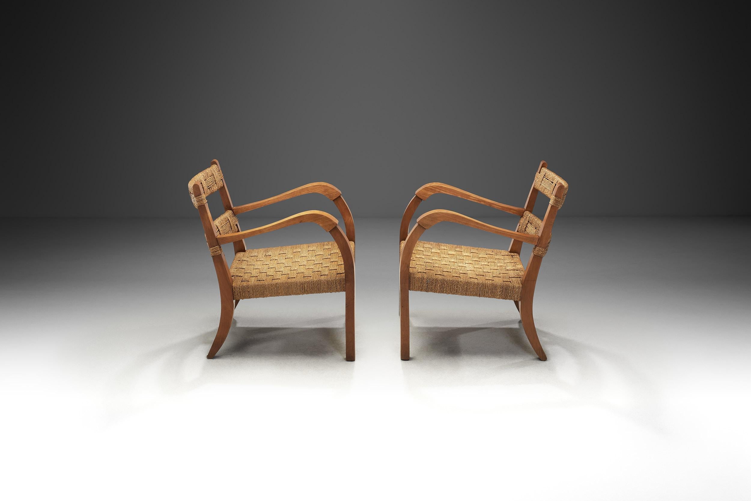Paire de fauteuils en bois et rotin, Italie, milieu du 20e siècle Bon état - En vente à Utrecht, NL
