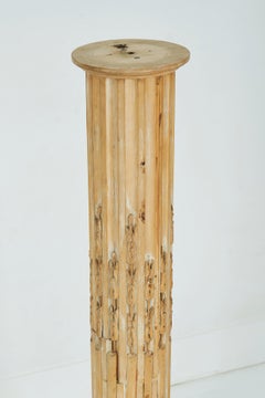 Ein Paar hölzerne Säulen, William Haines