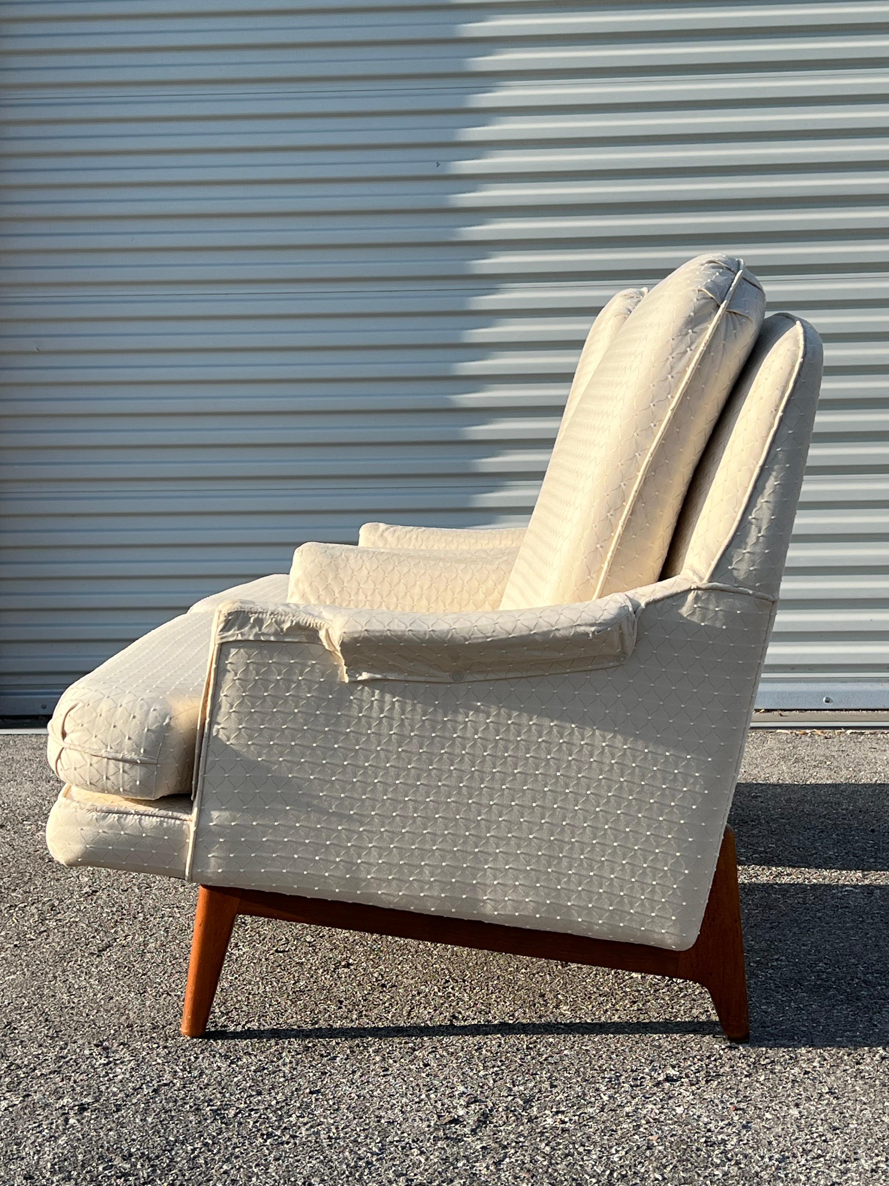 Upholstery A Pair Of Wormley Dunbar Chairs From The Janus Collection Ca' 1960's For Sale