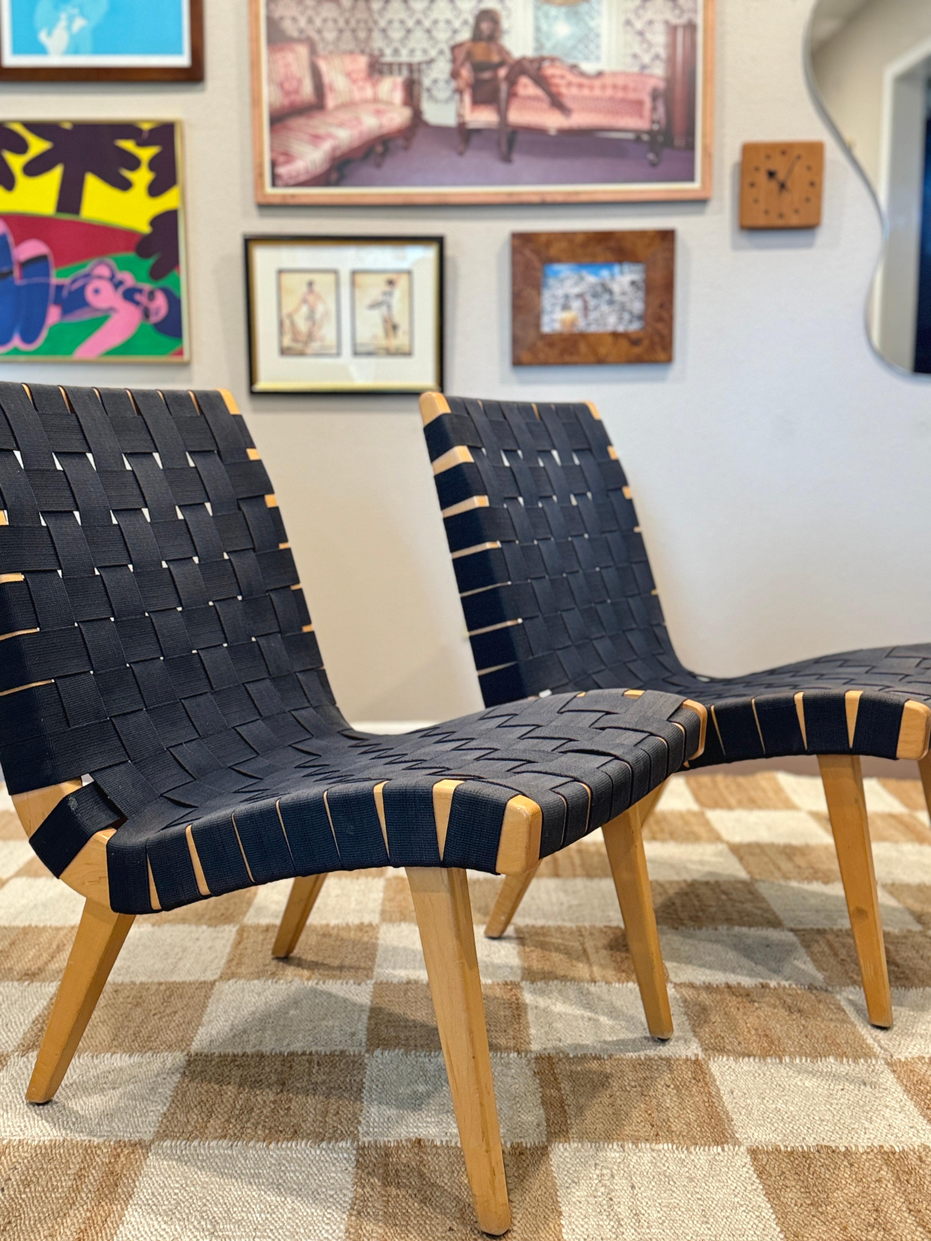 Une paire de chaises longues modèle 654 de Jens Risom, conçues dans les années 1940 pour Knoll en vente 5