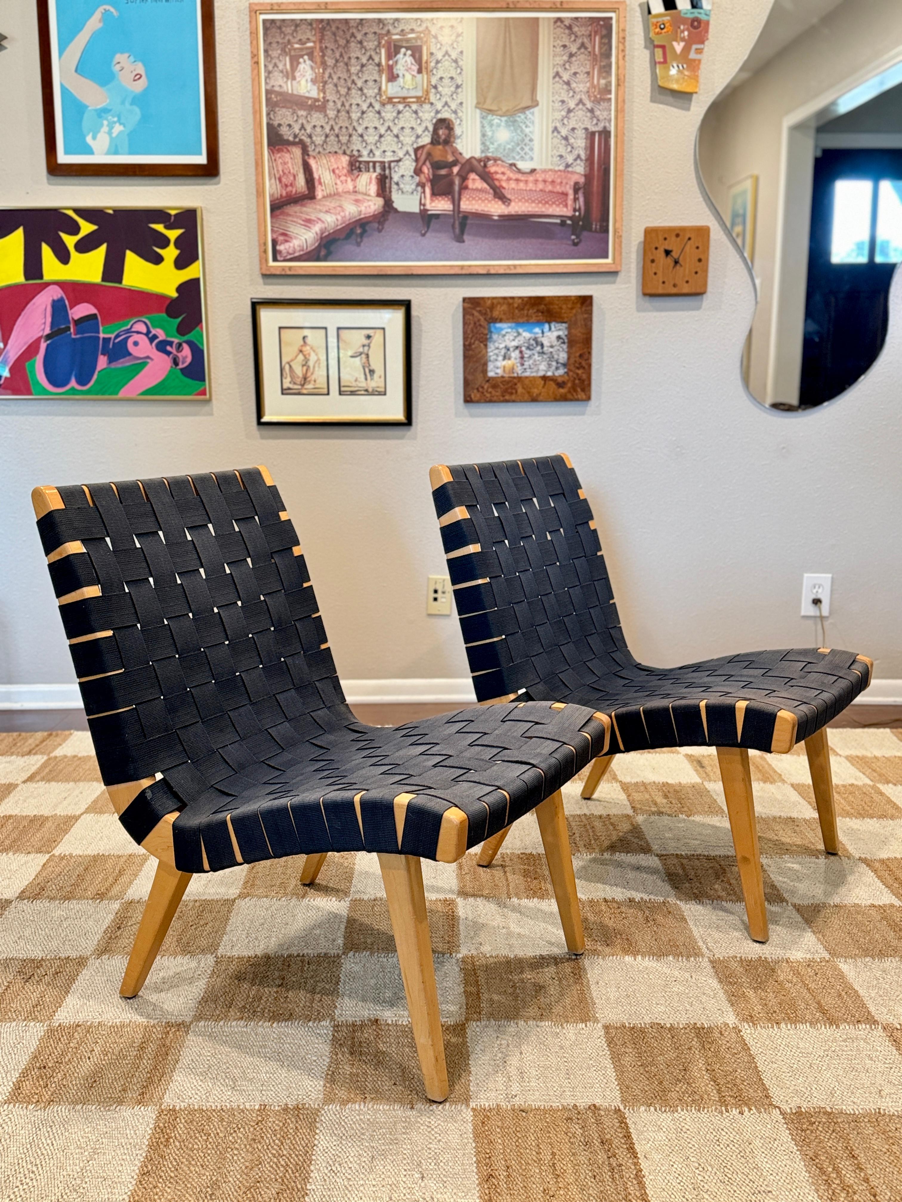 Une paire de chaises longues modèle 654 de Jens Risom, conçues dans les années 1940 pour Knoll en vente 7