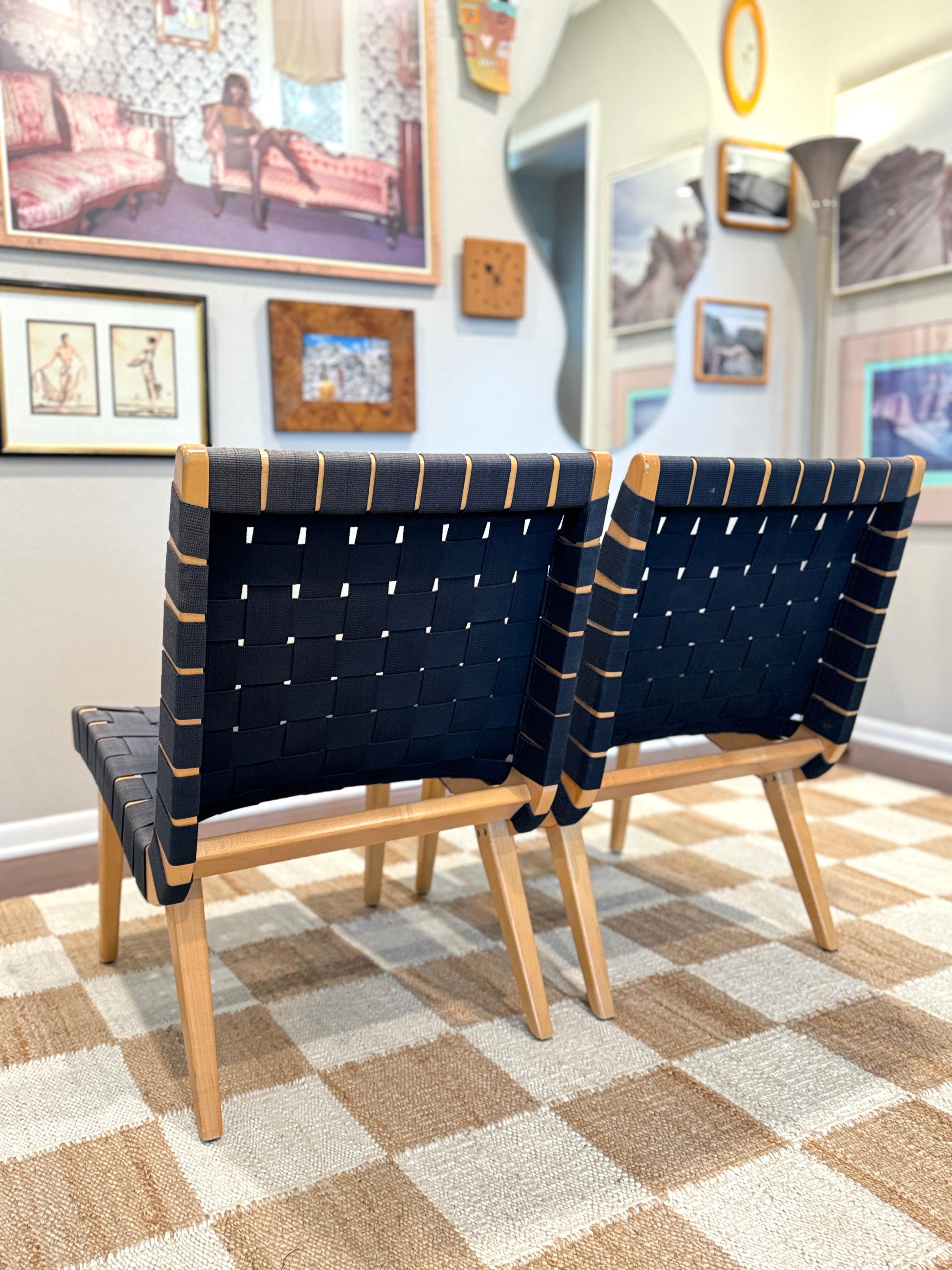Une paire de chaises longues modèle 654 de Jens Risom, conçues dans les années 1940 pour Knoll en vente 2