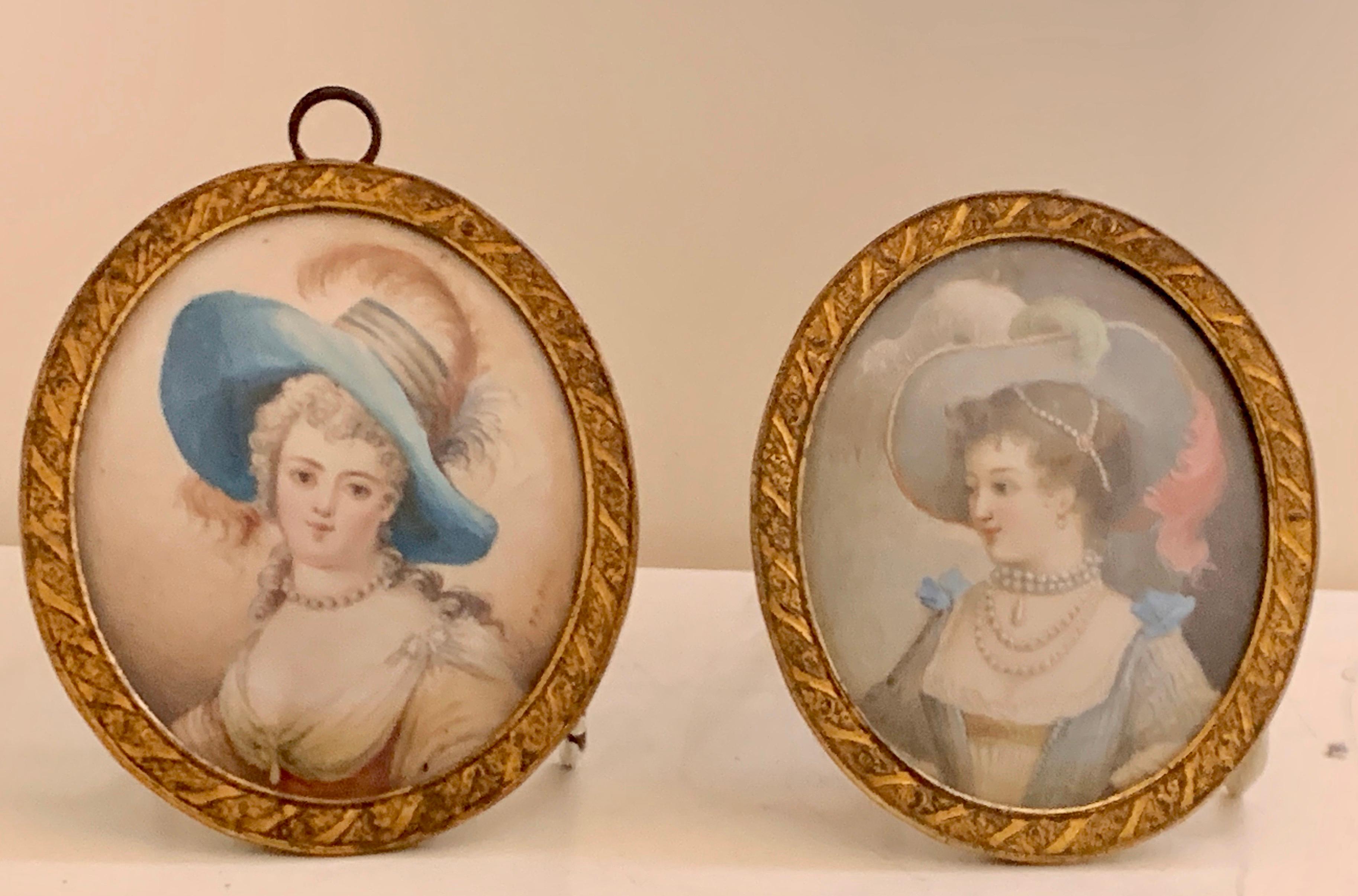 Paire de peintures miniatures de portraits, Jeune femme signé J.B. Royby en vente 3