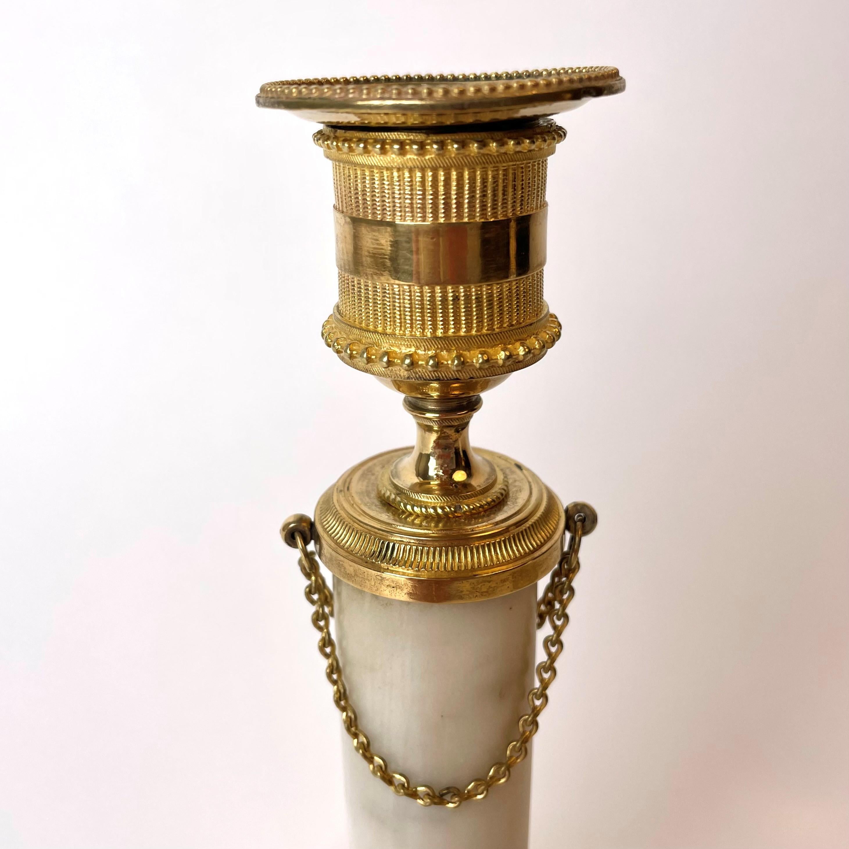 Pair Sophisticated Carrara Marble and Gilt Bronze Candlesticks from the 1780s For Sale 2