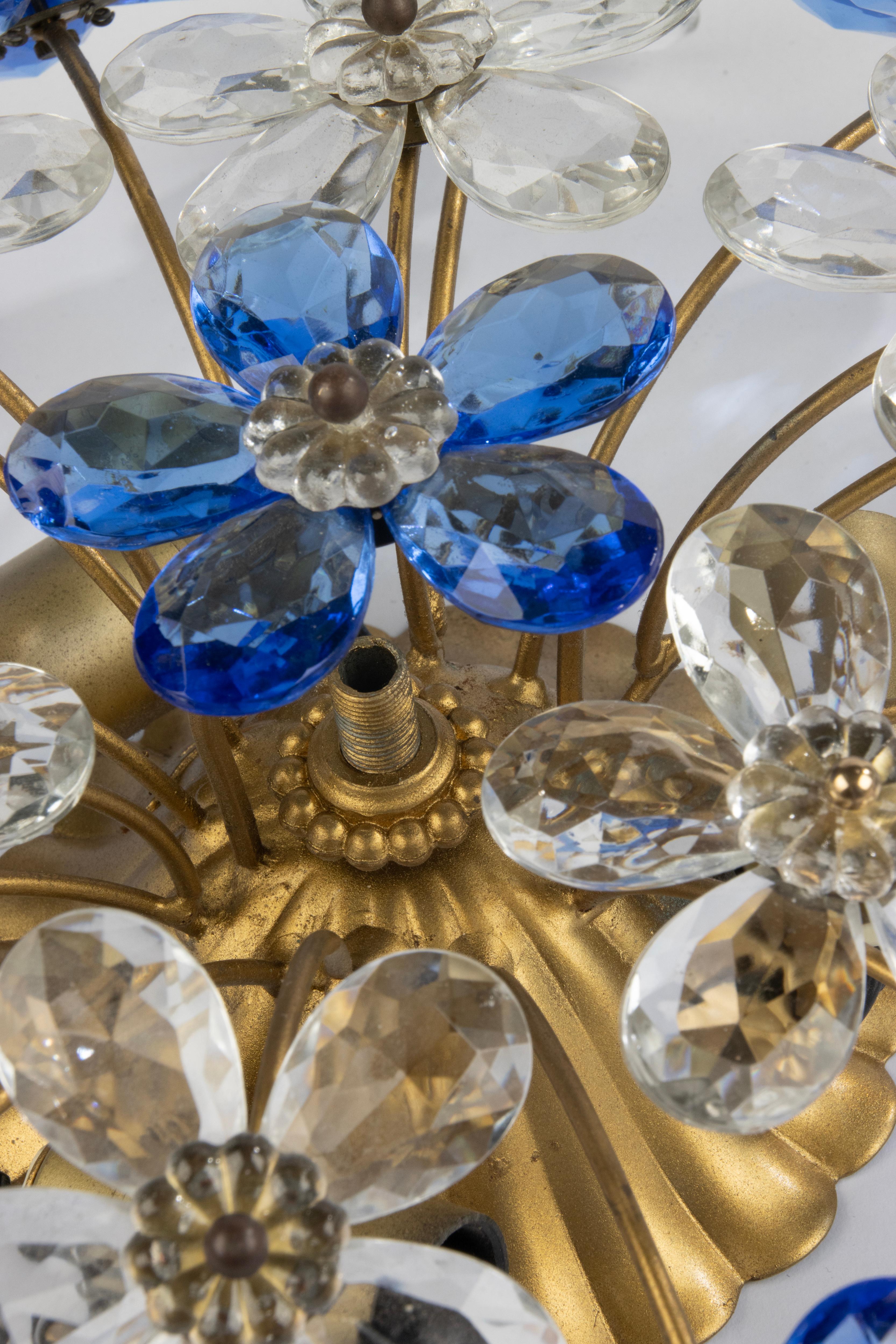 Ein Paar Vintage Crystal Flower Ceiling Lights - Italien - Blaues und klares Kristall 5