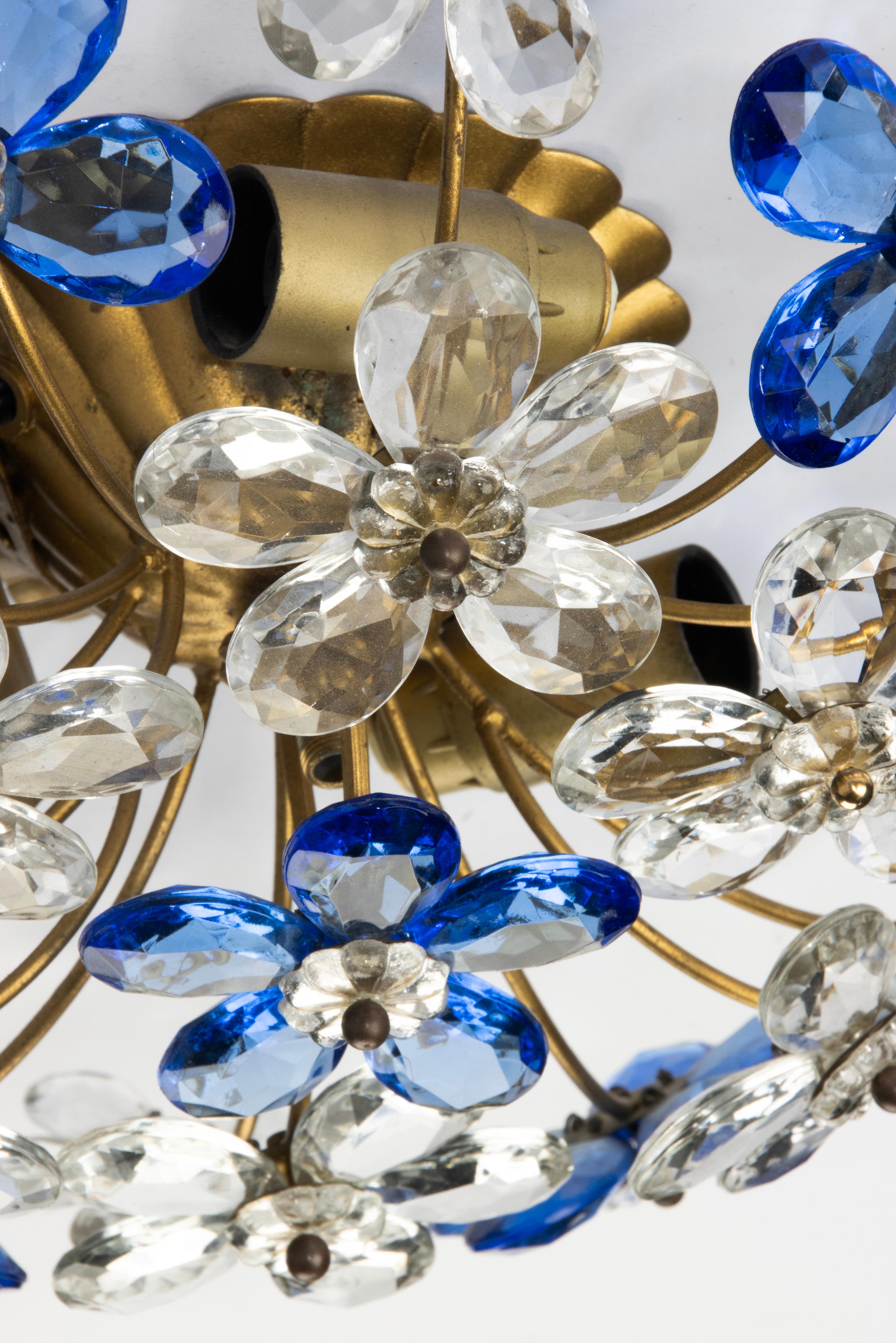 Ein Paar Vintage Crystal Flower Ceiling Lights - Italien - Blaues und klares Kristall 10