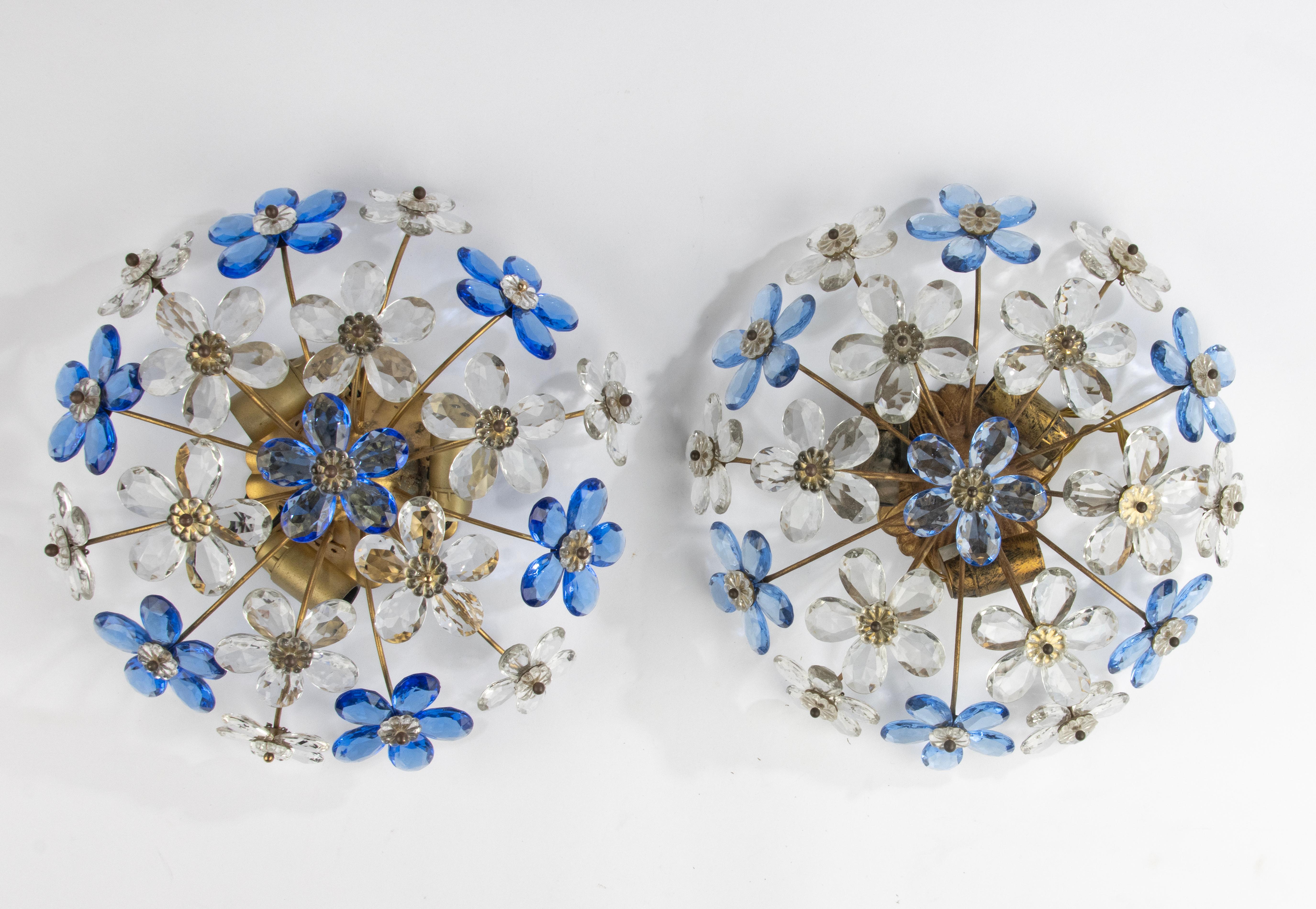 Ein Paar Vintage Crystal Flower Ceiling Lights - Italien - Blaues und klares Kristall (Italienisch)