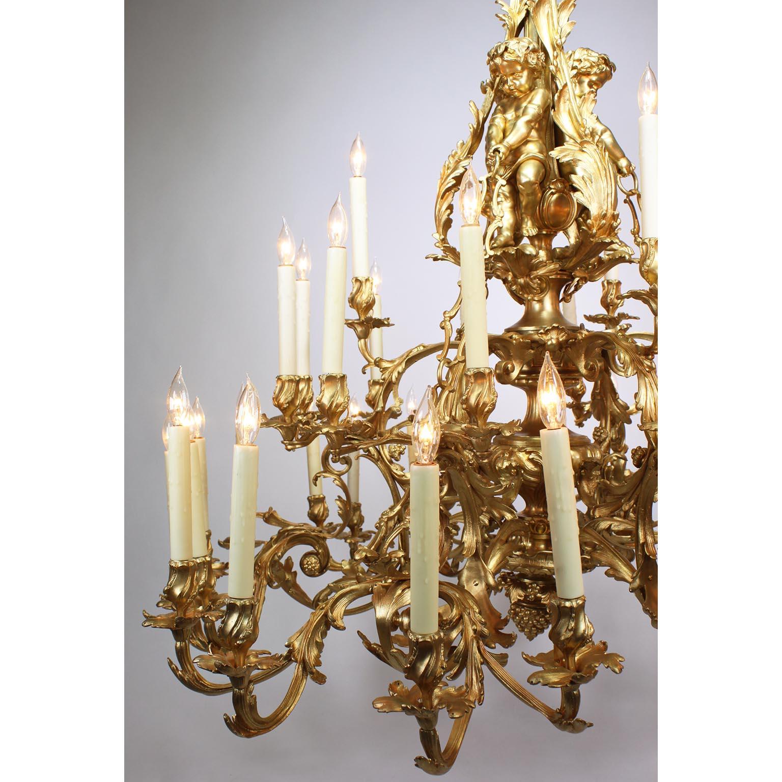 Lustre chérubin de style Louis XV du 19ème siècle en bronze doré, 39 L en vente 3