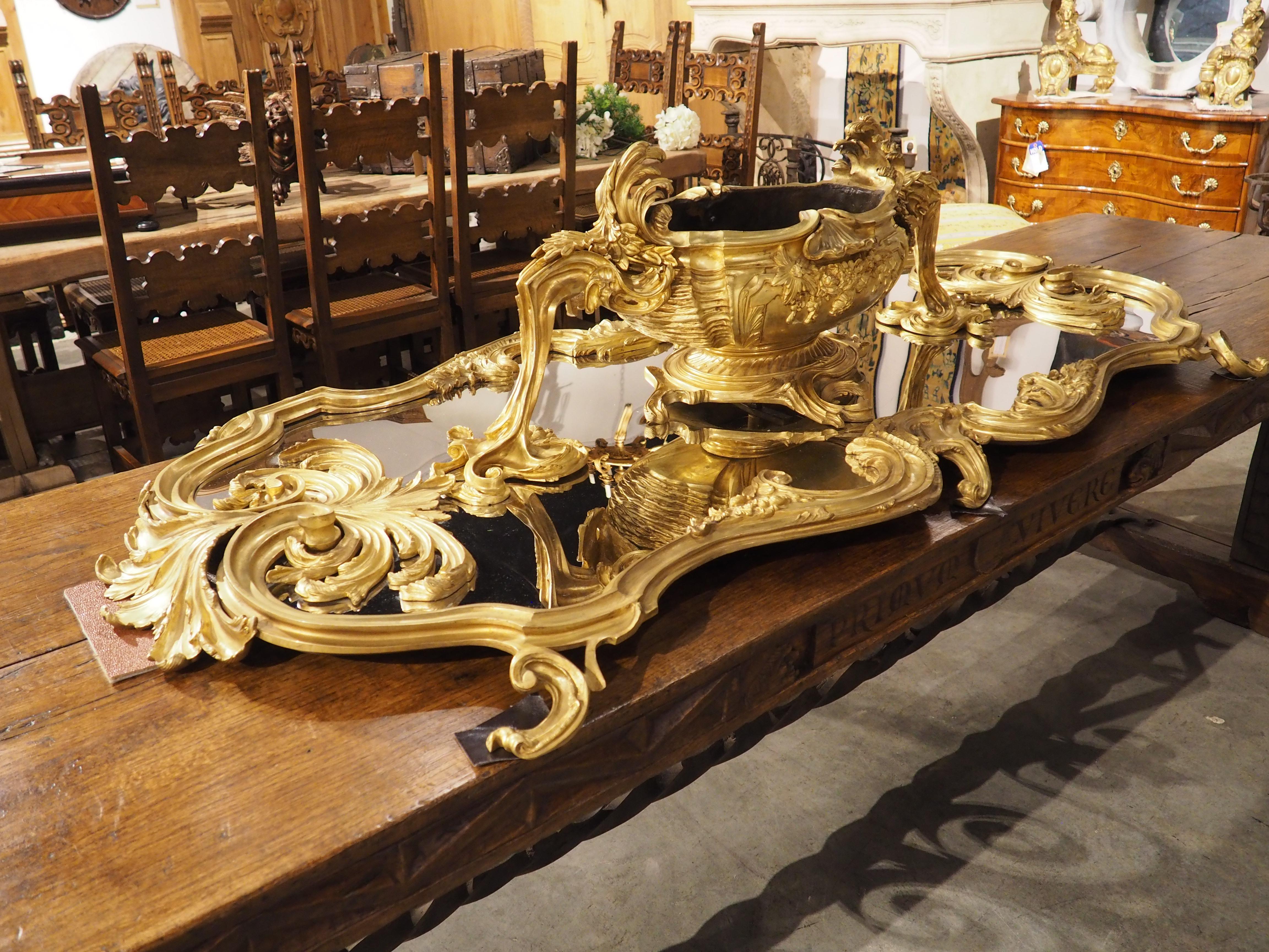 Un somptueux Surtout de table avec jardinière en bronze doré français avec miroir, L-74,5 en vente 11