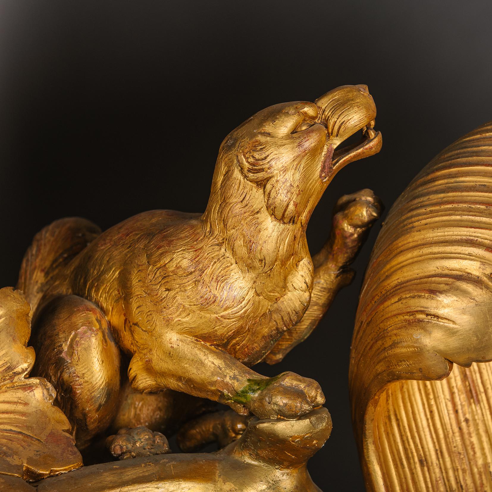 Ein palastartiges Neo-Rokoko-Giltwood-Kanapee (19. Jahrhundert) im Angebot