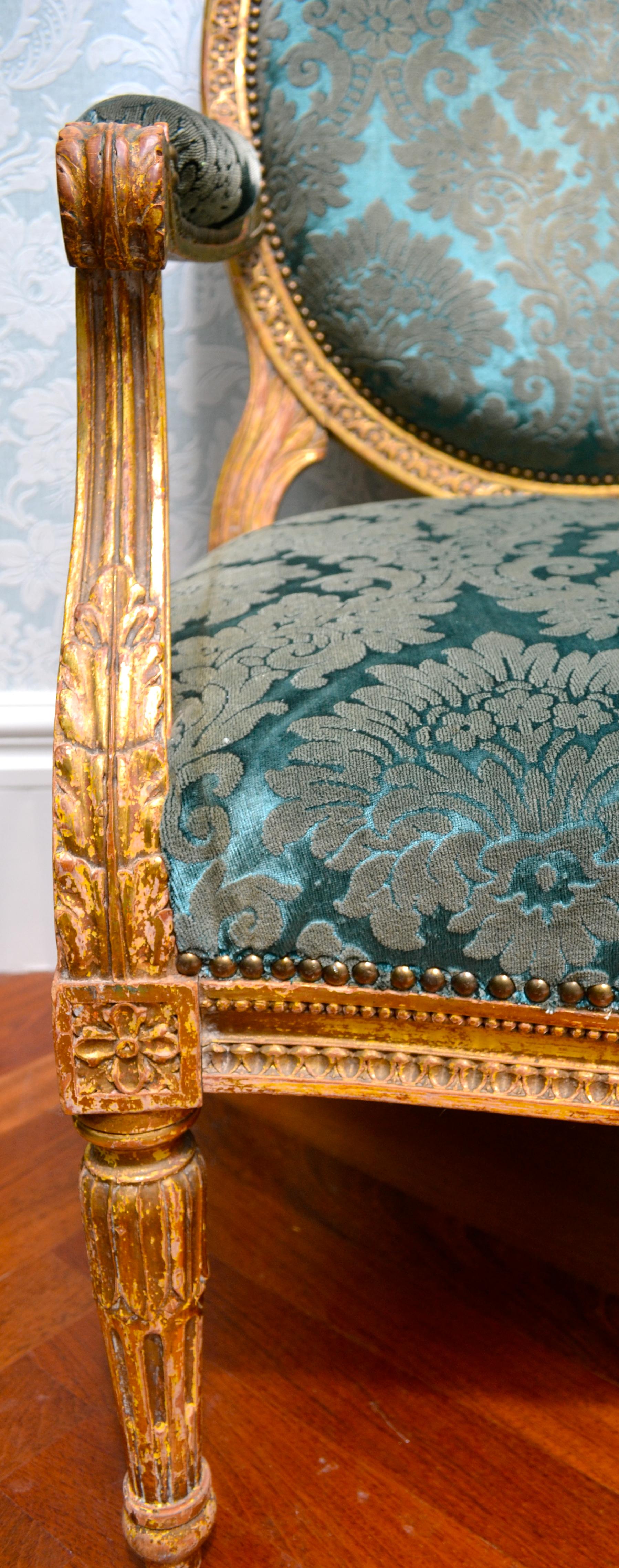 Palastvolles Salon-Set aus vergoldetem Holz im Louis-XVI-Stil des 19. Jahrhunderts im Angebot 5