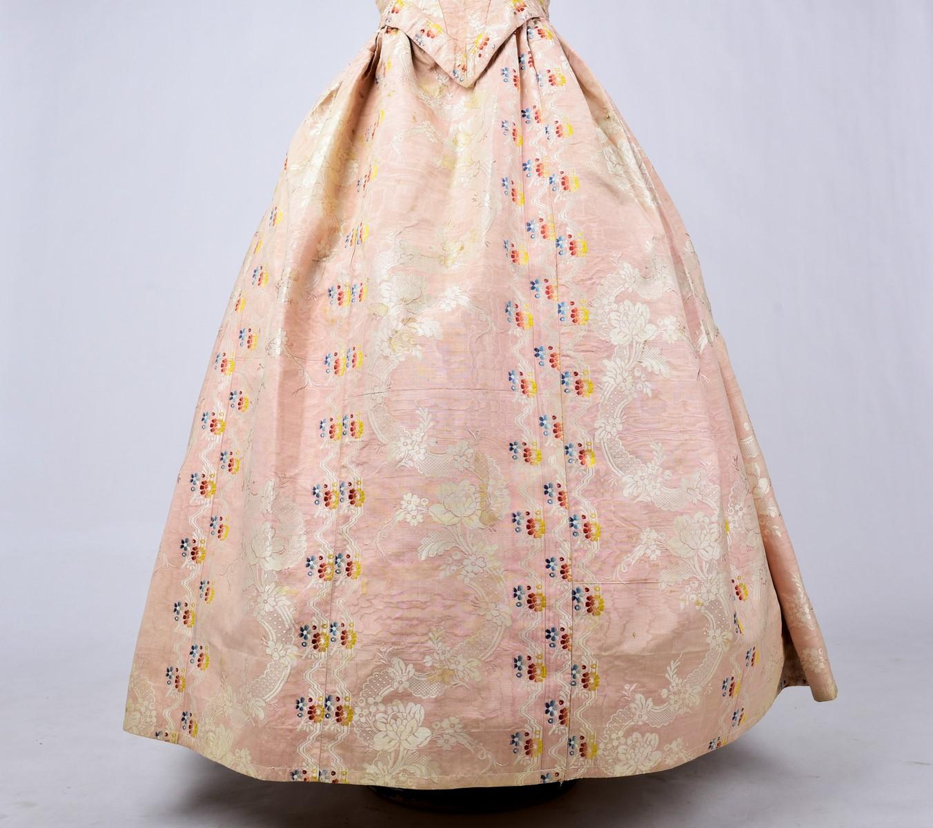 A Pale pink brocaded Moiré silk Crinoline ball gown Circa 1860 For Sale 3