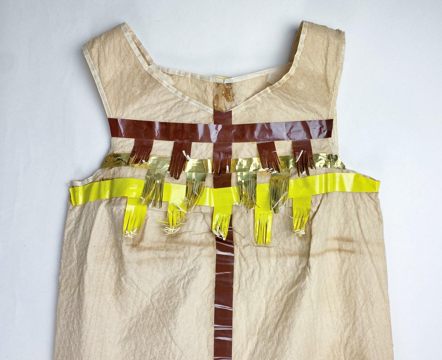 Abito di carta e nastro adesivo di Anik Robelin per Paco Rabanne Paris - C.C. 1967 in vendita 9