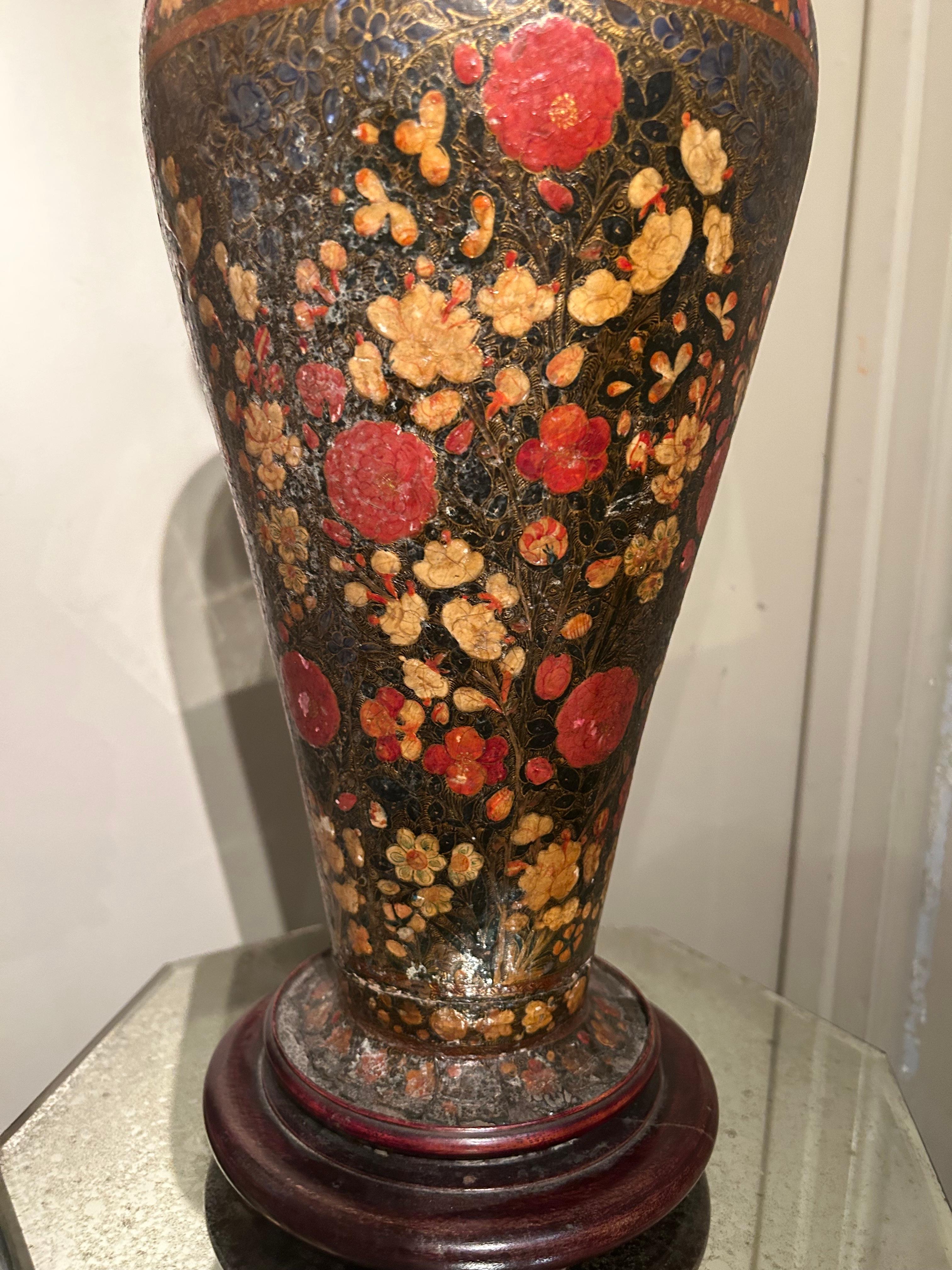 Indiano Vaso laccato in cartapesta, Kashmir, XIX secolo in vendita