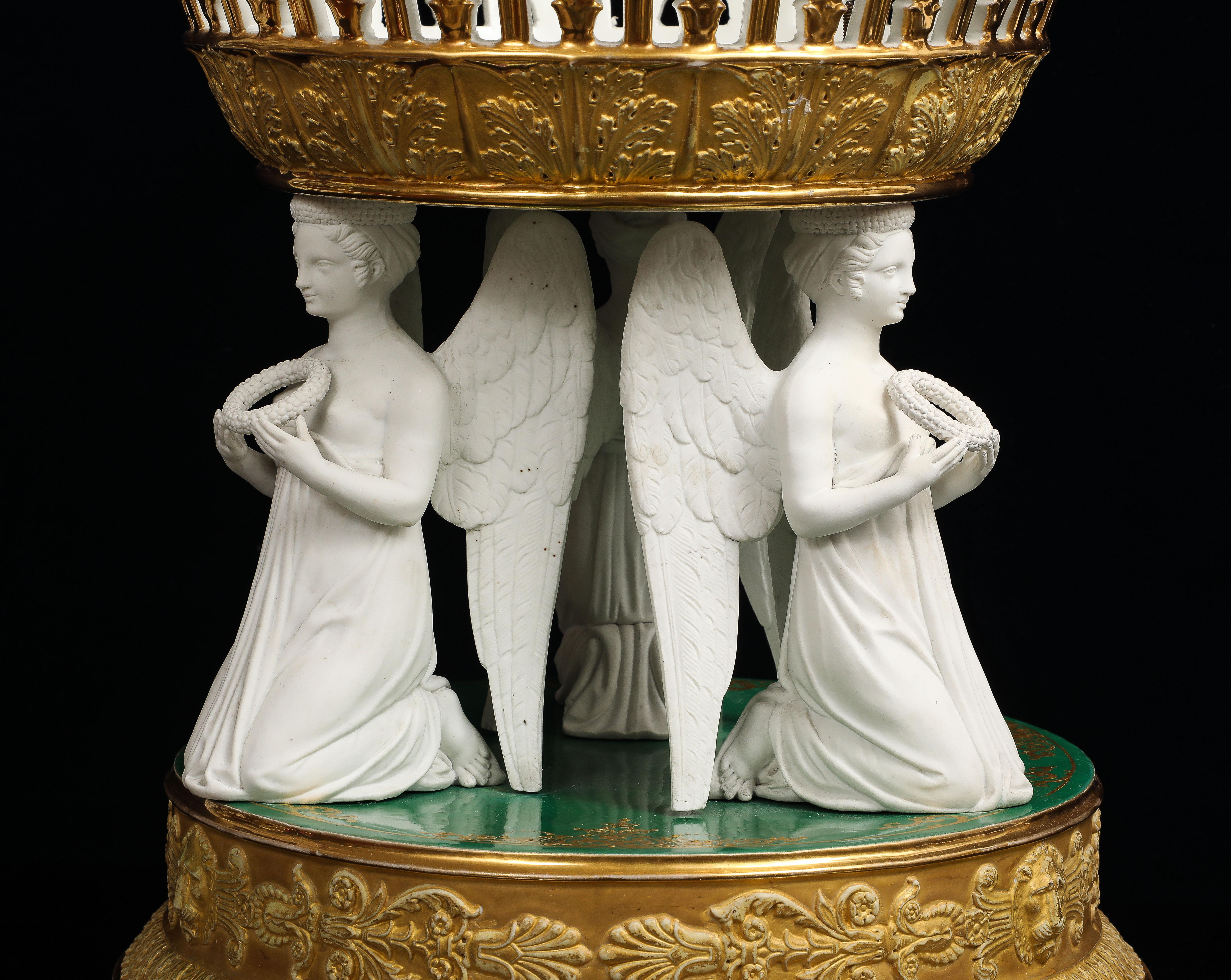 Centre de table réticulé figuratif en biscuit de porcelaine de Paris, doré & Greene Ground en vente 2