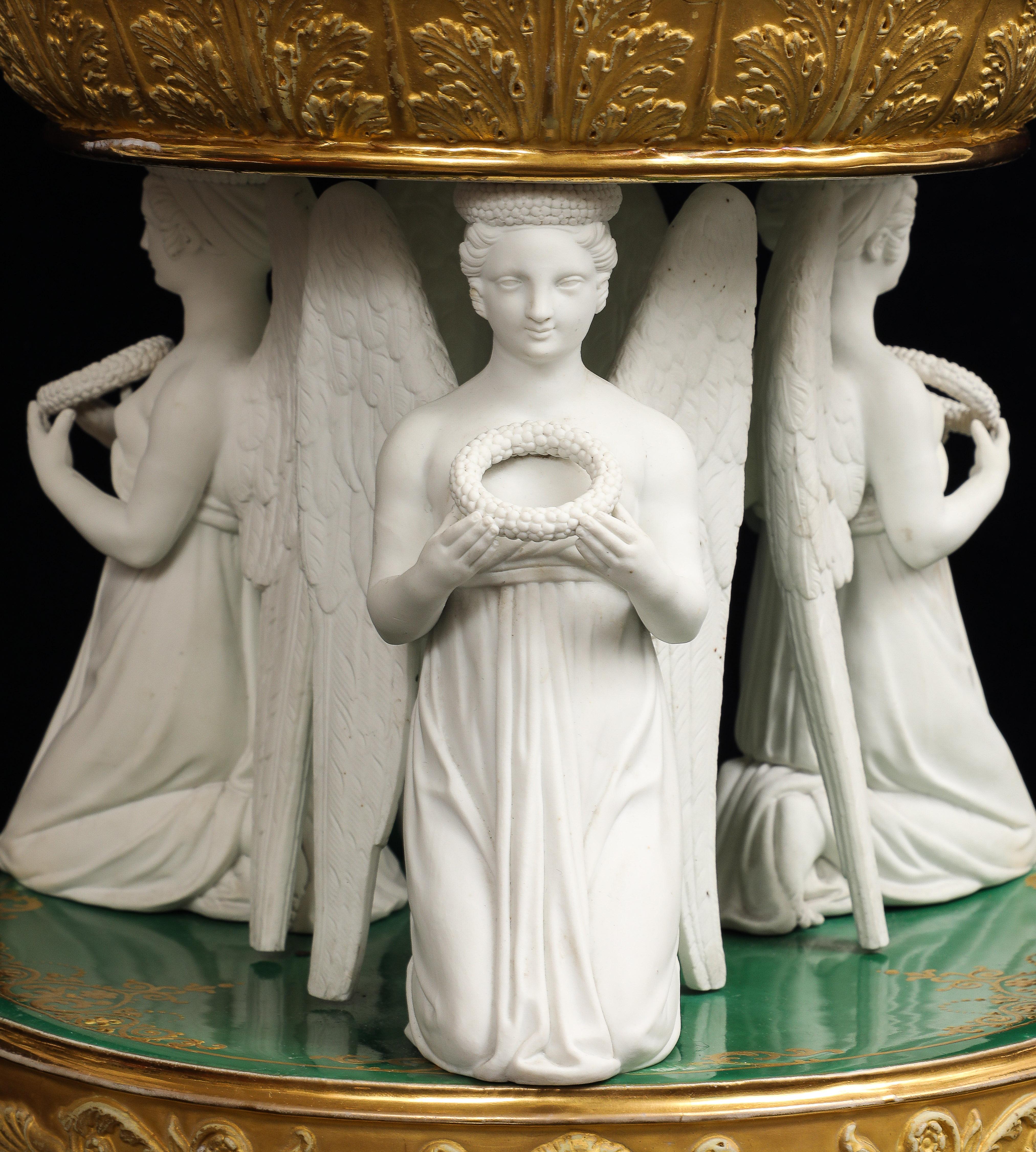 Centre de table réticulé figuratif en biscuit de porcelaine de Paris, doré & Greene Ground en vente 3