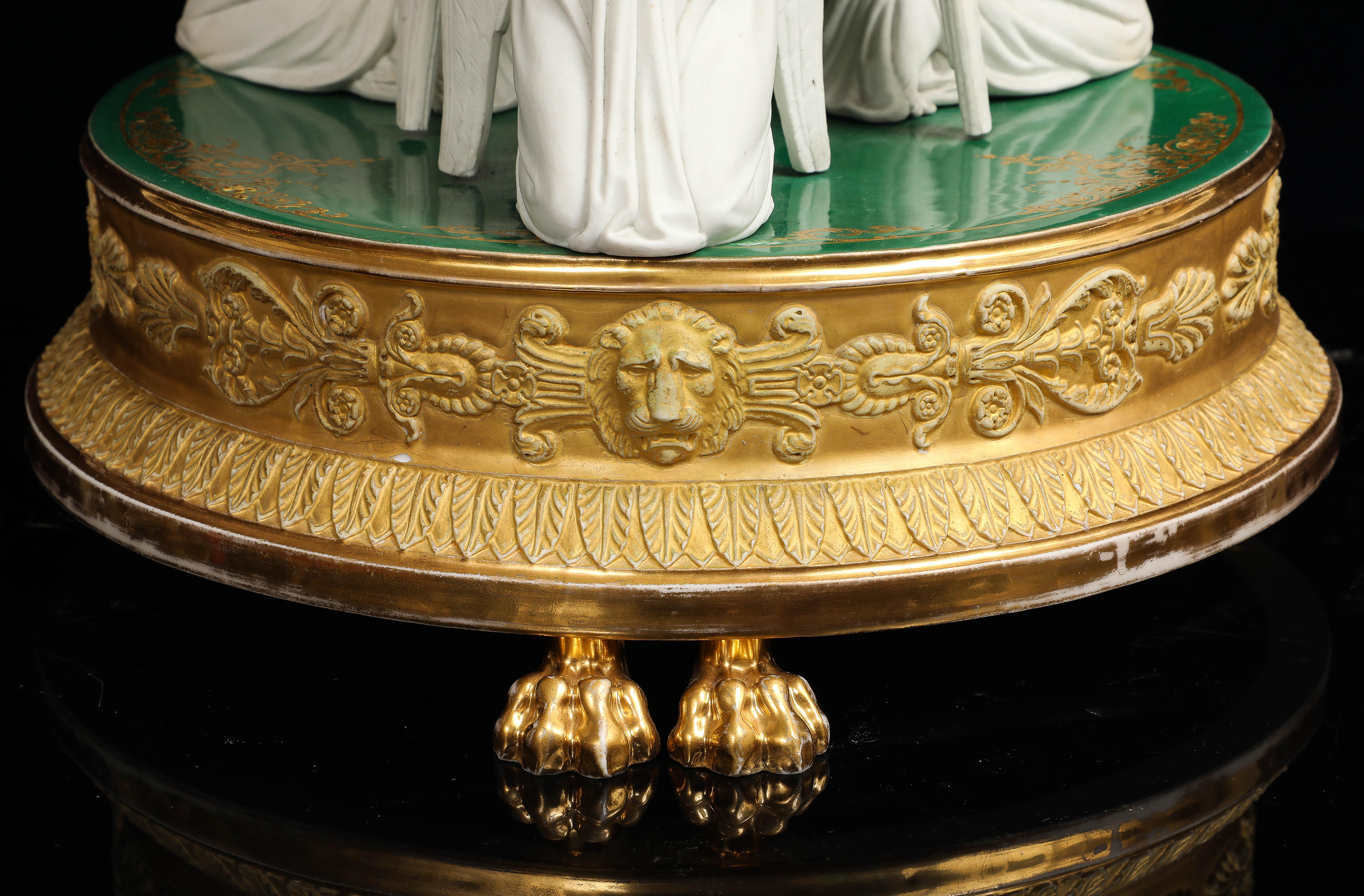 Centre de table réticulé figuratif en biscuit de porcelaine de Paris, doré & Greene Ground en vente 6