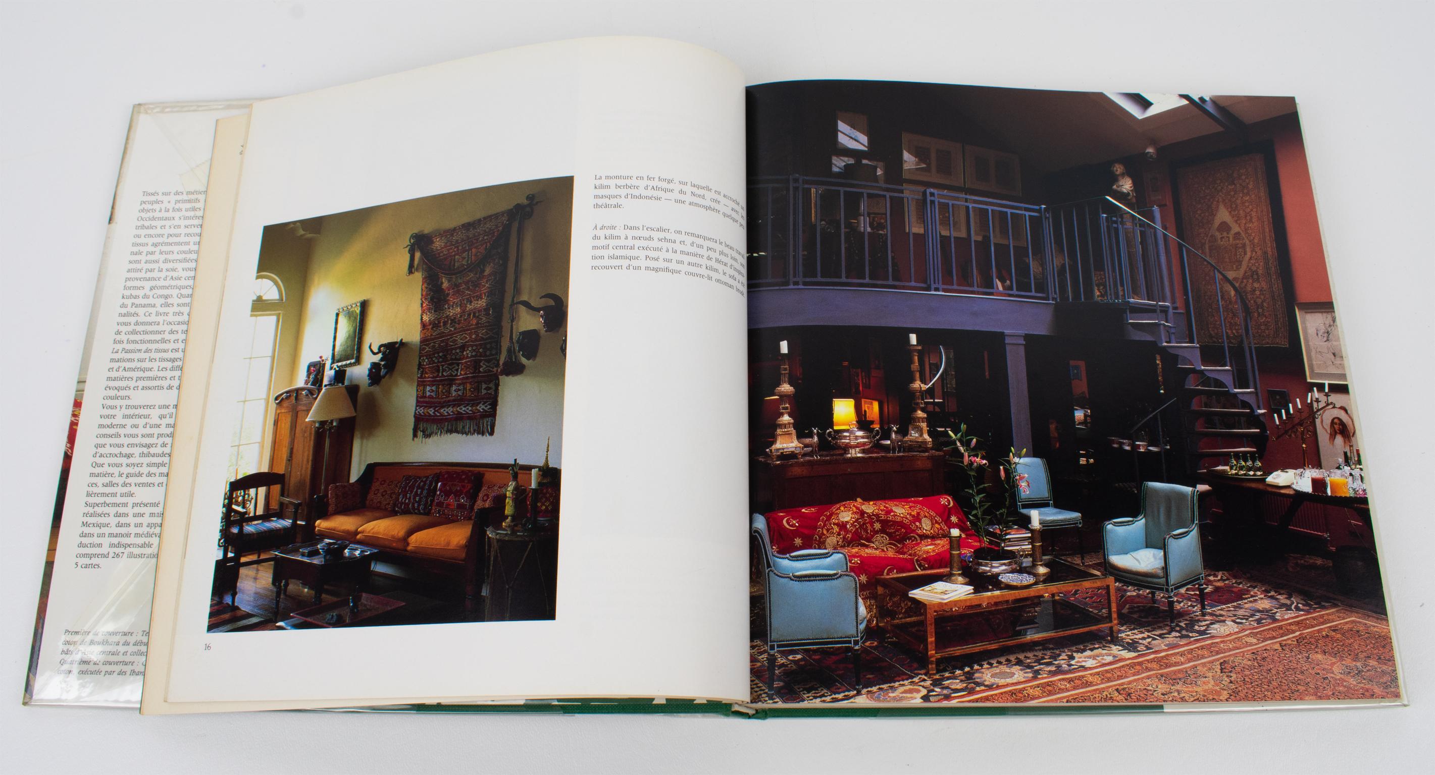 Une passion pour les textiles, livre en français de Nicholas Barnards, 1989 en vente 2