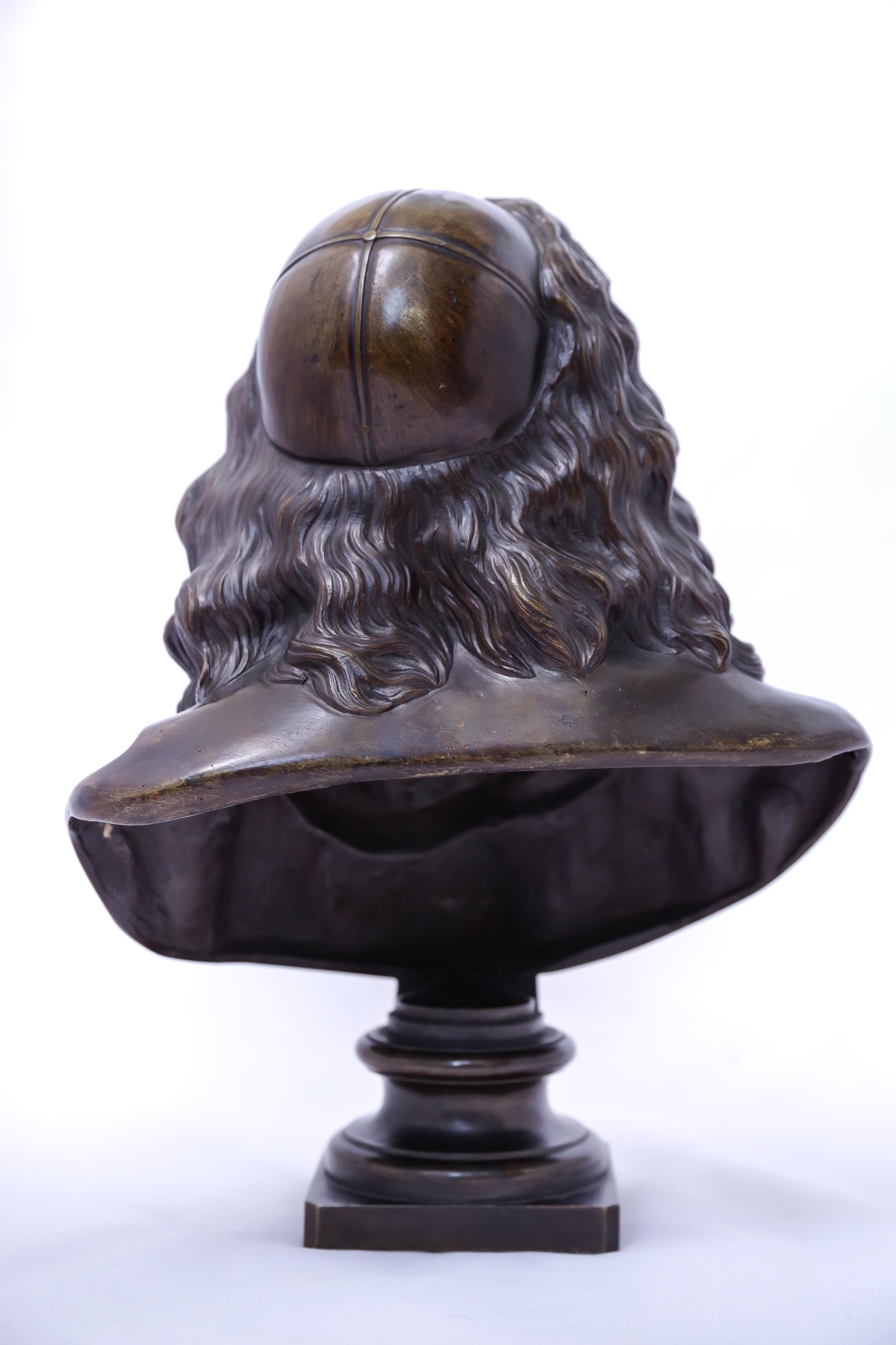 A Patinated Bronze Bust Depicting Moliere by the Barbedienne Foundry In Good Condition For Sale In 263-0031, JP