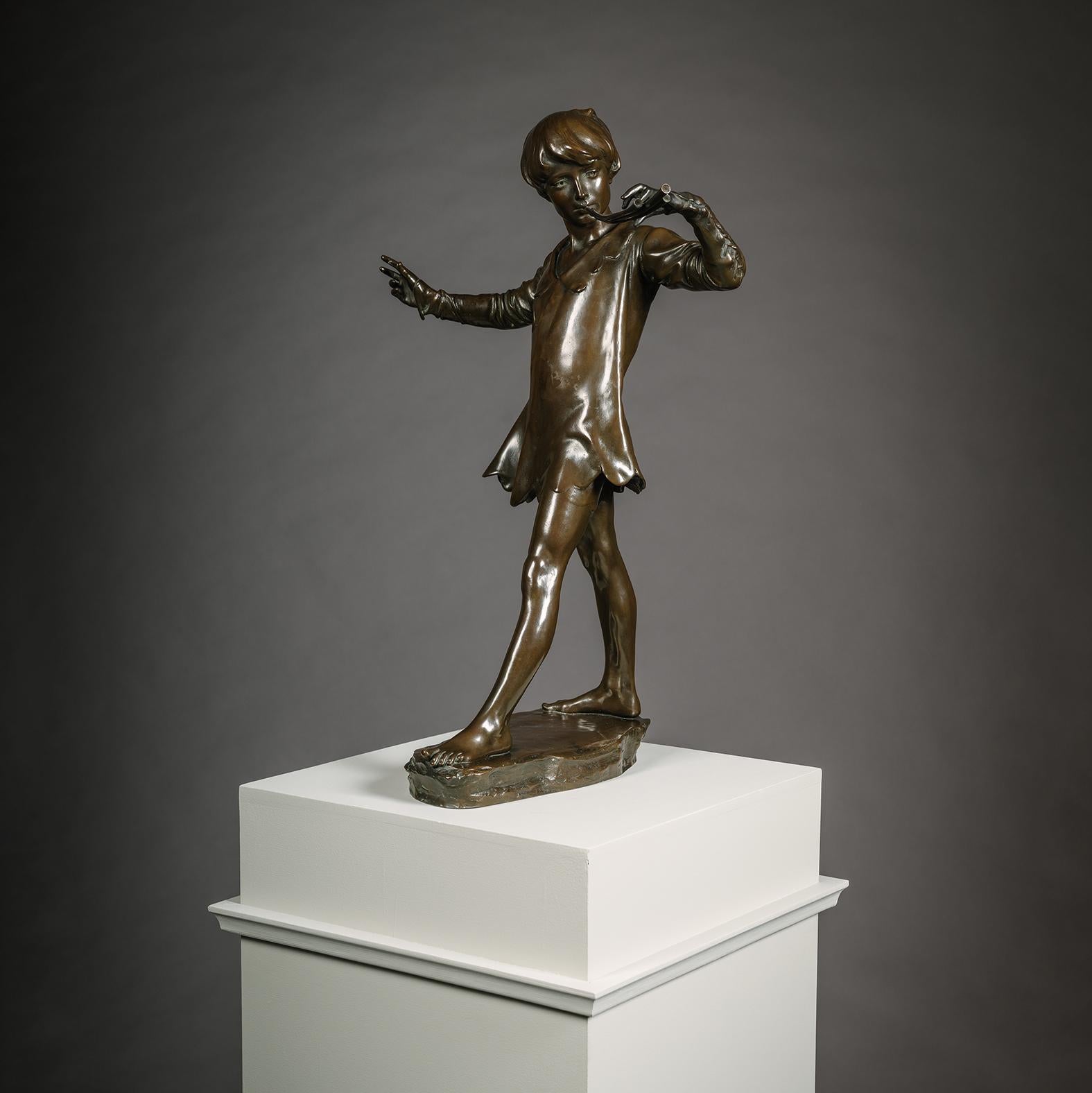 Patinato Figura in bronzo patinato di 'Peters Pan', di Sir George James Frampton in vendita