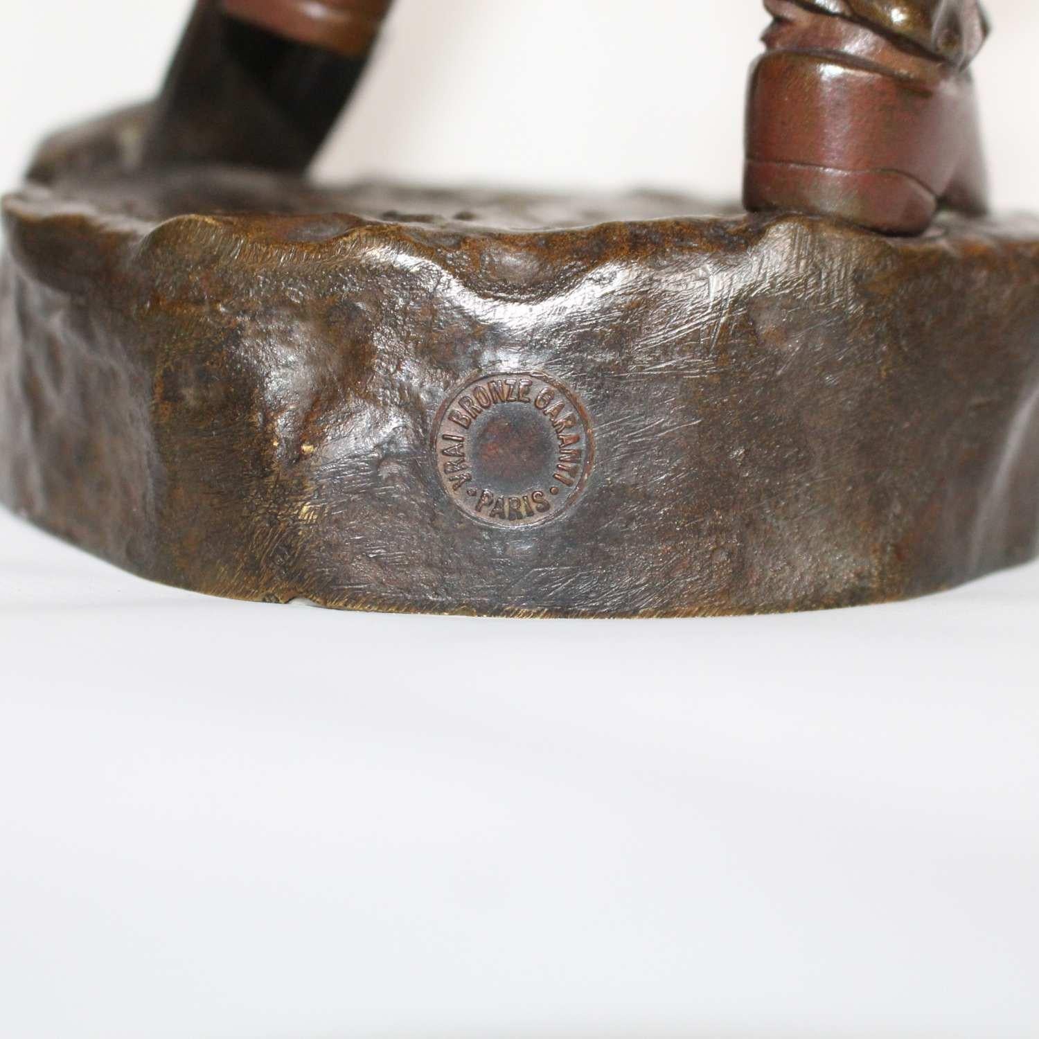 XIXe siècle Sculpture en bronze patiné de Jean Garnier, signée J. Garner sur la base, vers 1890