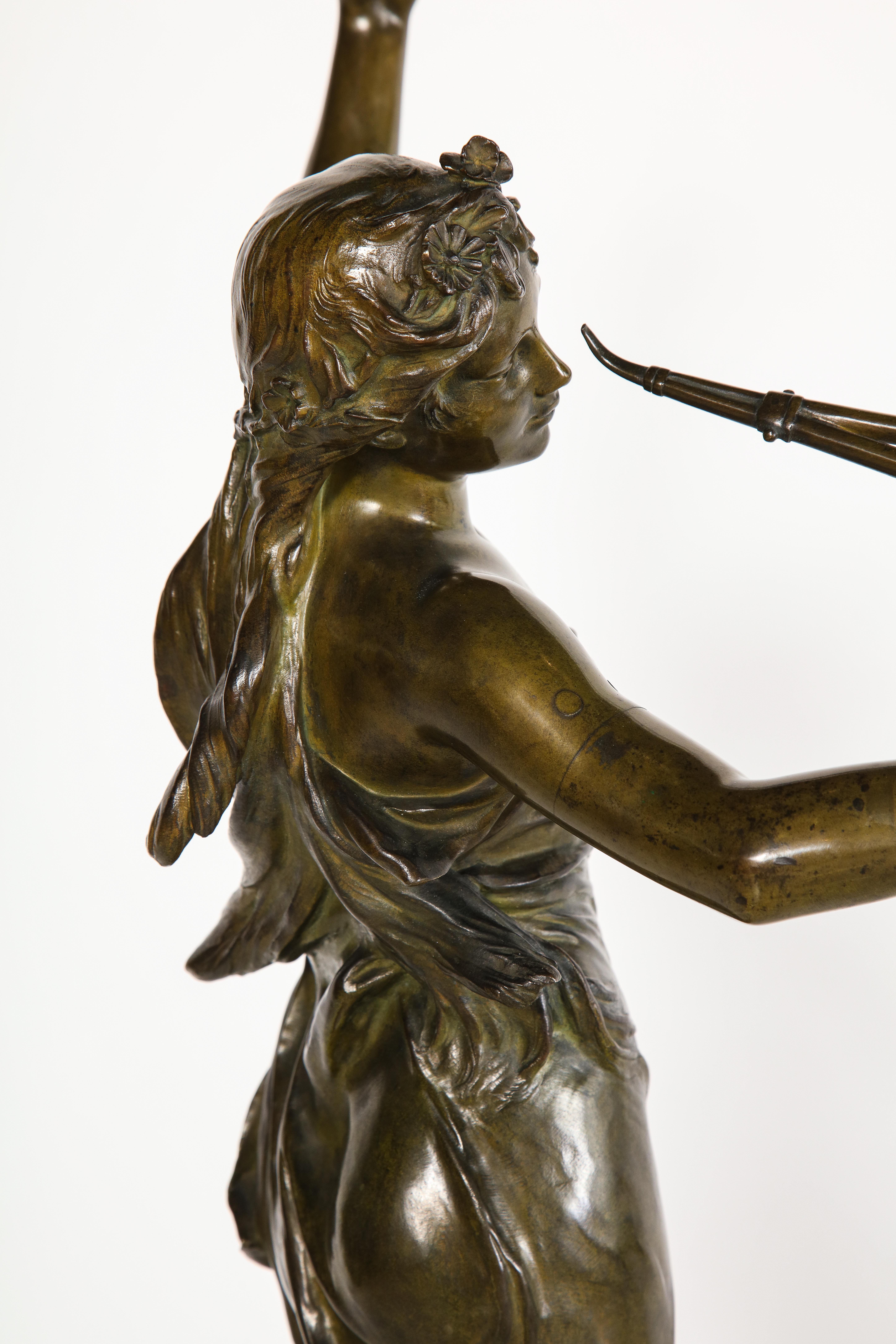 Sculpture en bronze patiné d'une femme « Muses des Bois », signée Eug. Marioton en vente 3
