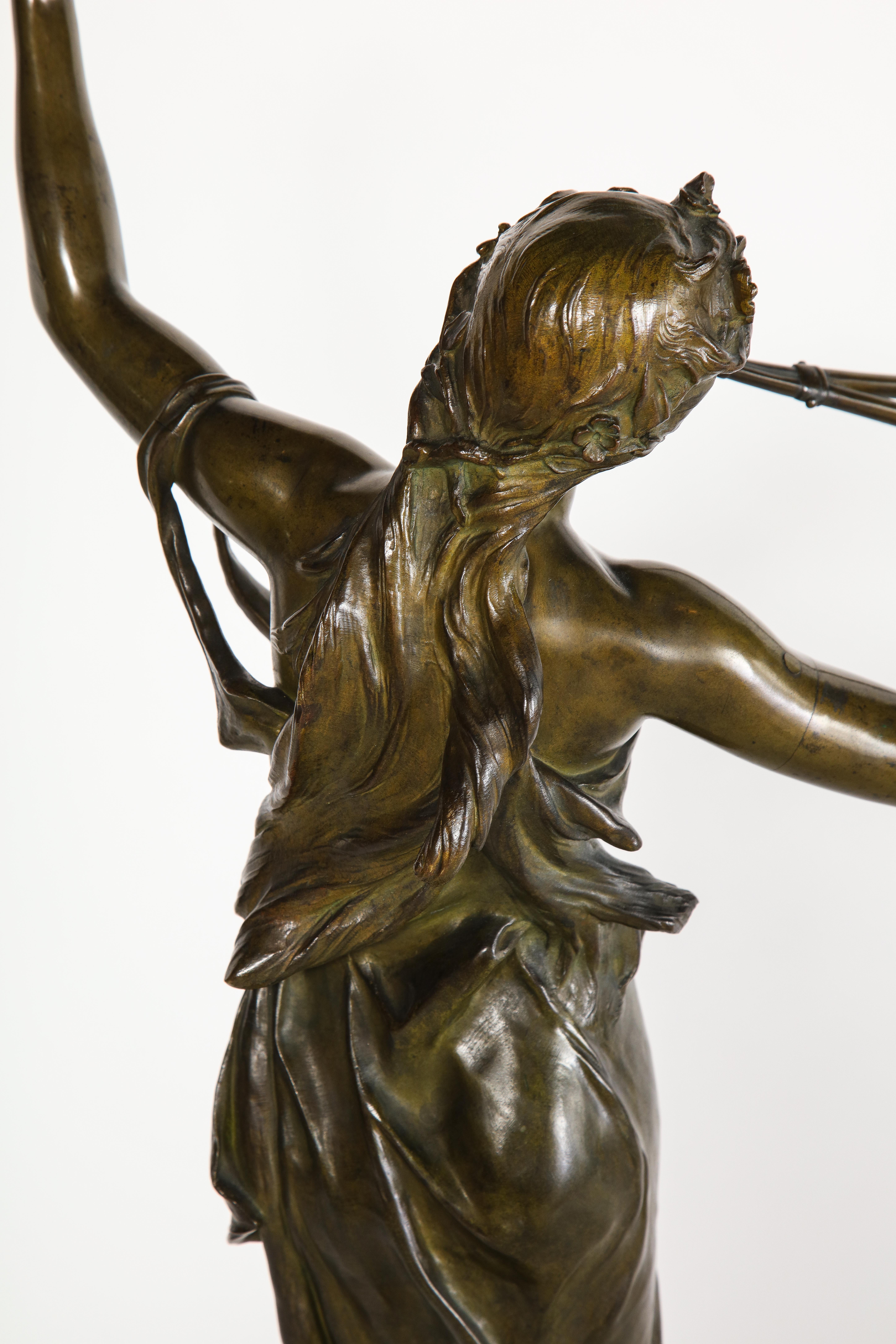 Sculpture en bronze patiné d'une femme « Muses des Bois », signée Eug. Marioton en vente 1