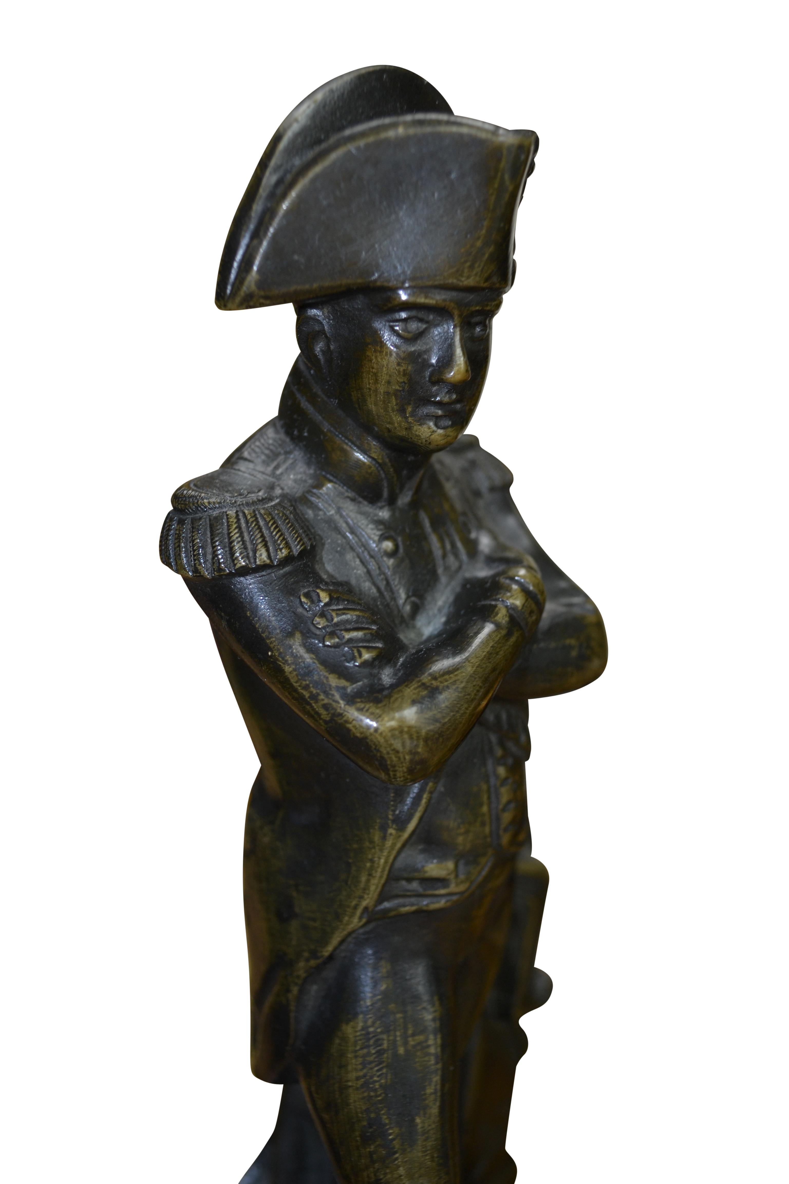 Neoclassico A  Scultura in bronzo patinato di Napoleone dopo Guillemin in vendita