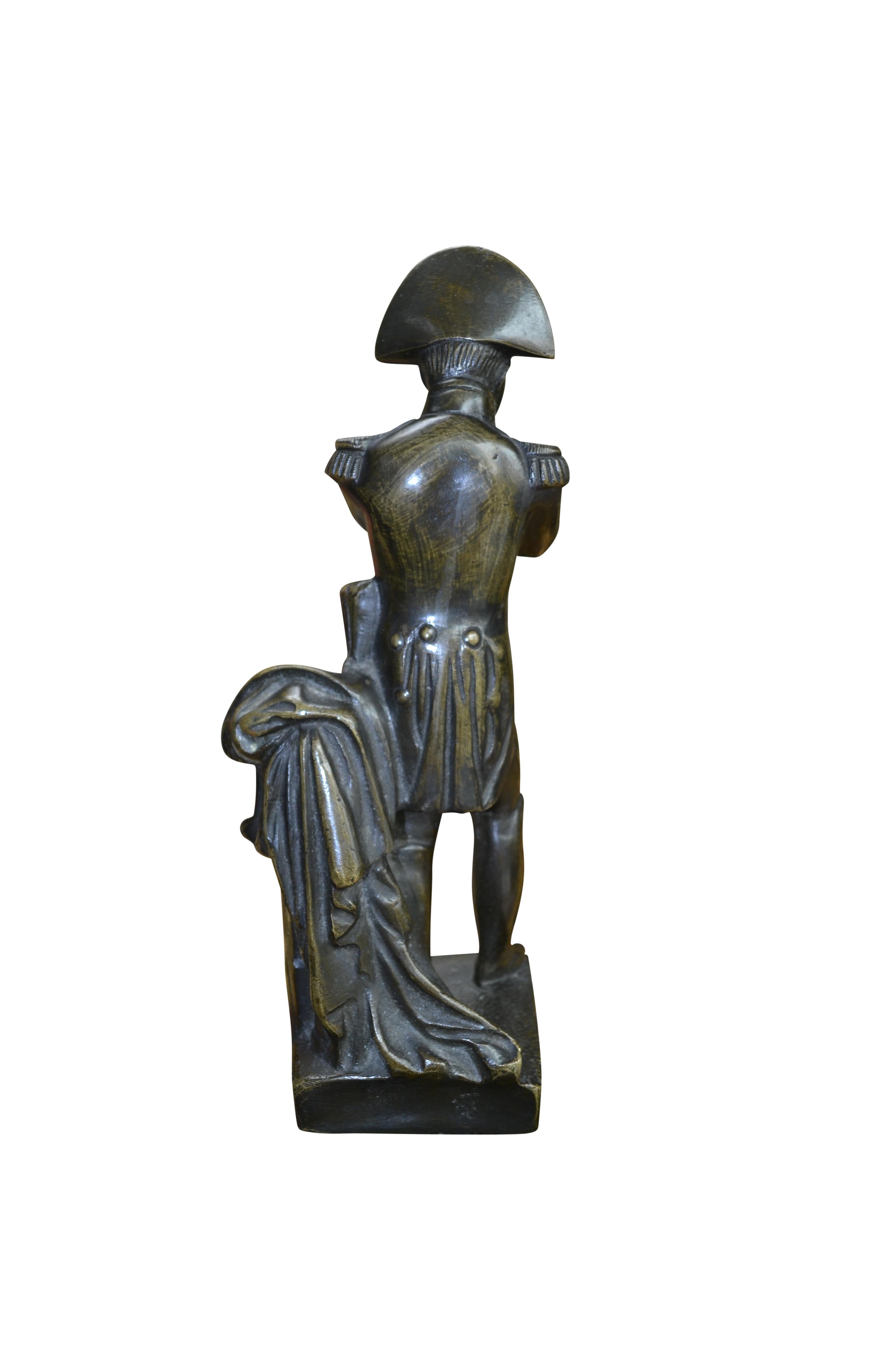 Francese A  Scultura in bronzo patinato di Napoleone dopo Guillemin in vendita