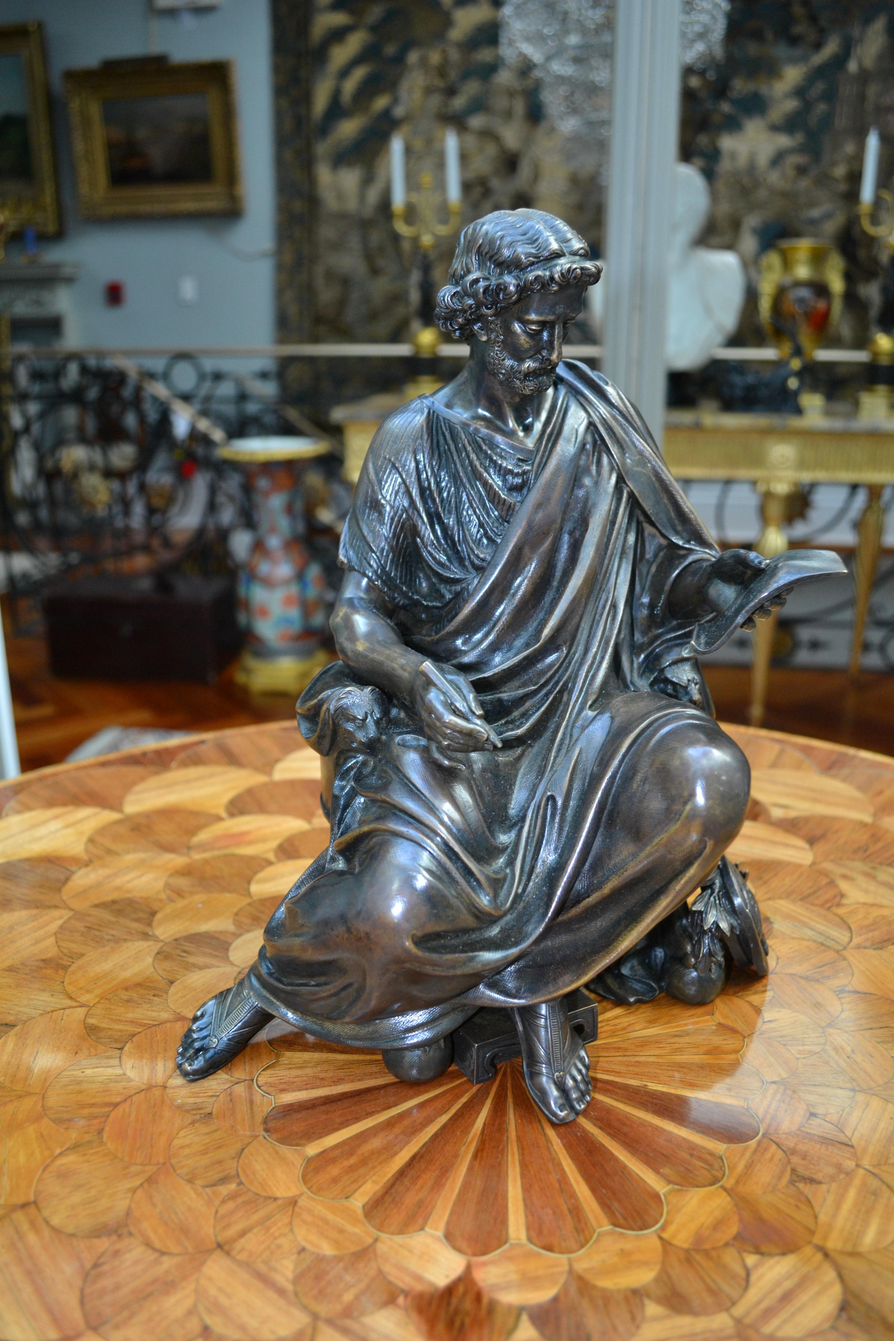 Statue d'un assis en bronze patiné  Grec  Érudit signé Moreau en vente 10