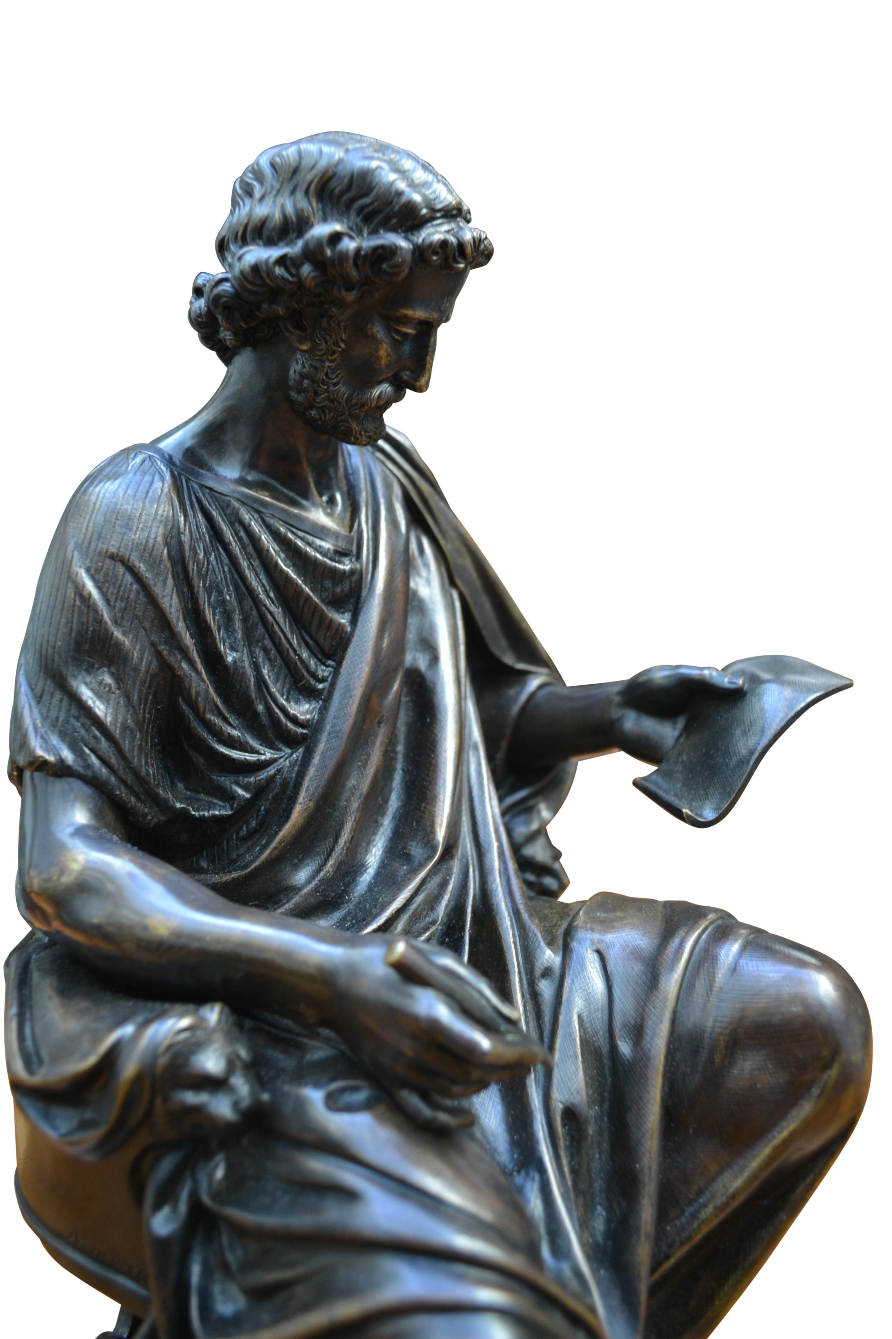 Patinierte Bronzestatue eines sitzenden Menschen  Griechisch  Gelehrter signiert Moreau (Gegossen) im Angebot