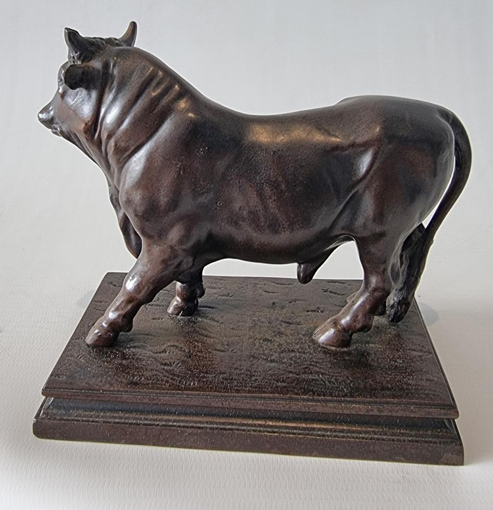 A Patinated Iron Sculpture of a Bull In Good Condition For Sale In London, GB