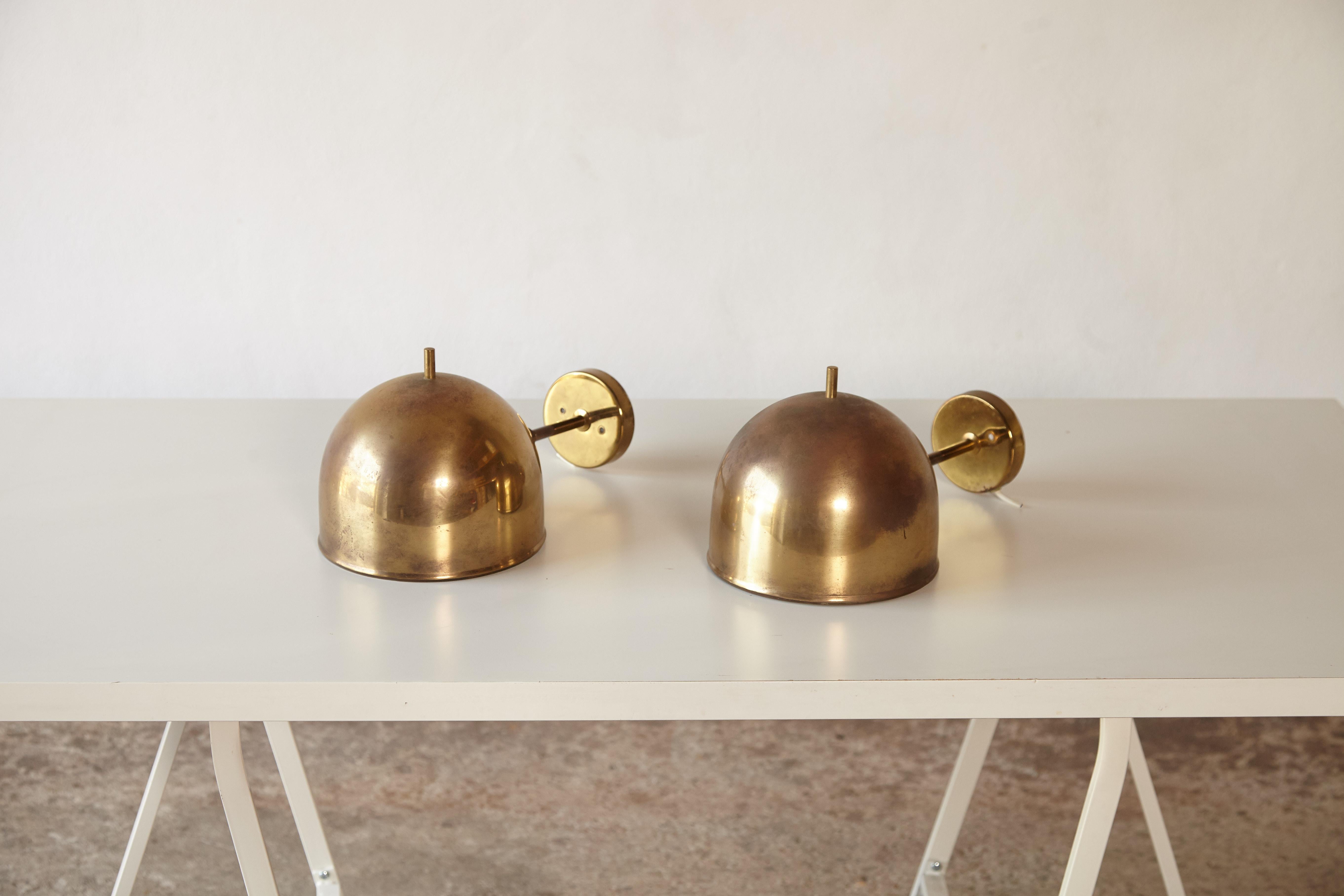 Patinated Pair of Brass Wall Lamps, Model G-075, Bergboms, Sweden, 1960s In Good Condition In London, GB