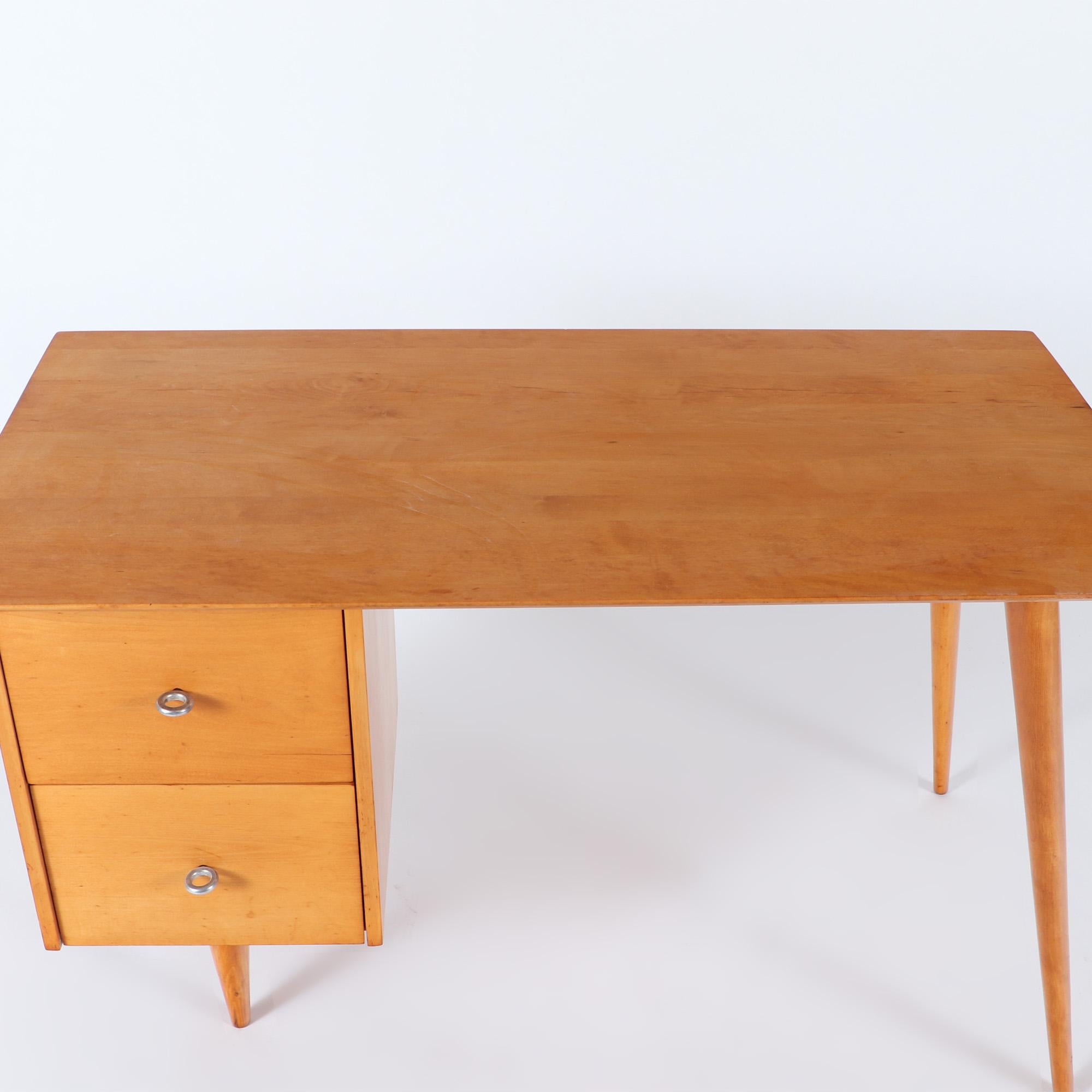 Paul McCobb Planner Group for Wichedon Mid-Century Modern Maple Desk C. 1960 In Good Condition In Philadelphia, PA