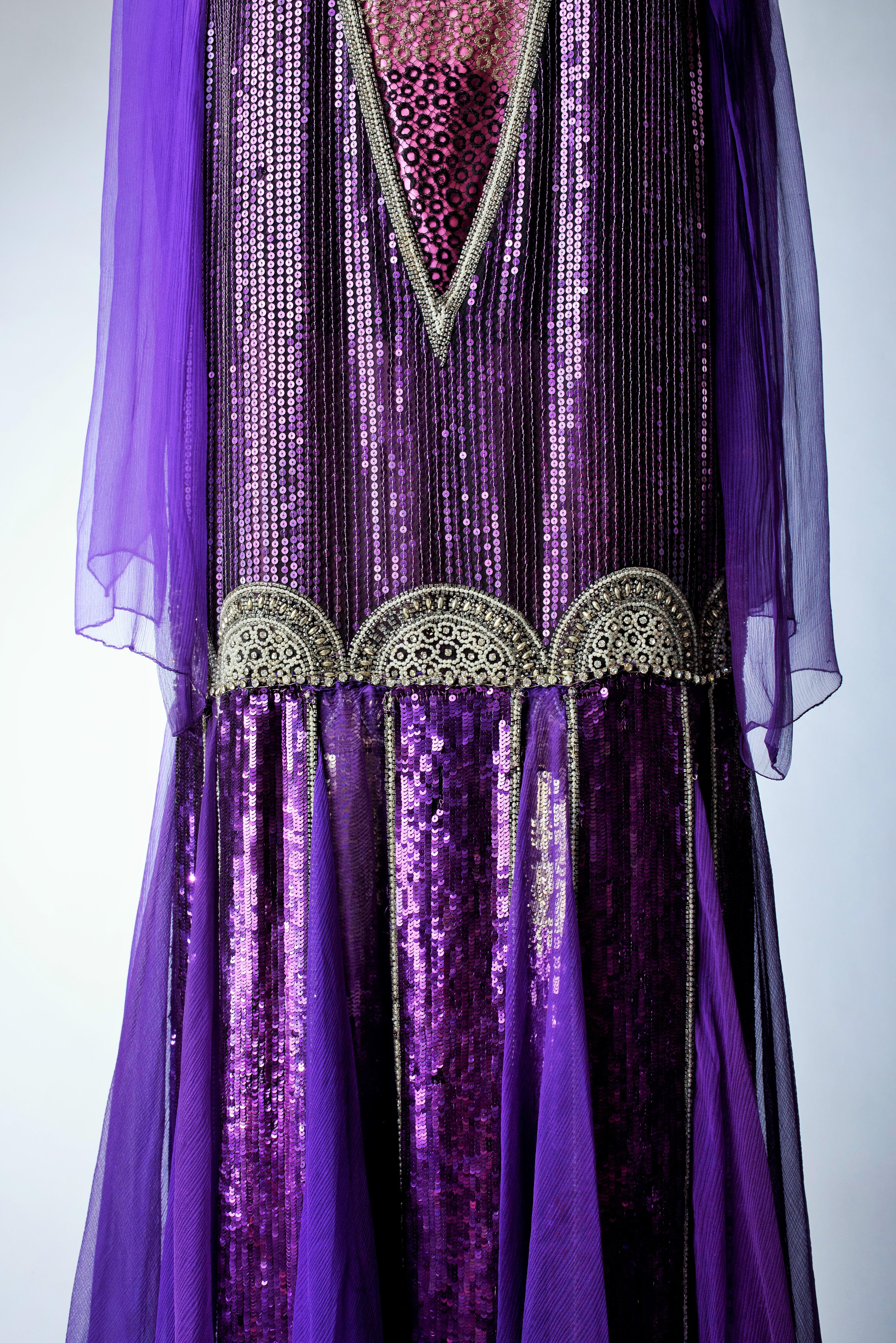 De las mujeres Un vestido de baile Paul Poiret de crepé de seda con lentejuelas y satén - Francia Circa 1925 en venta