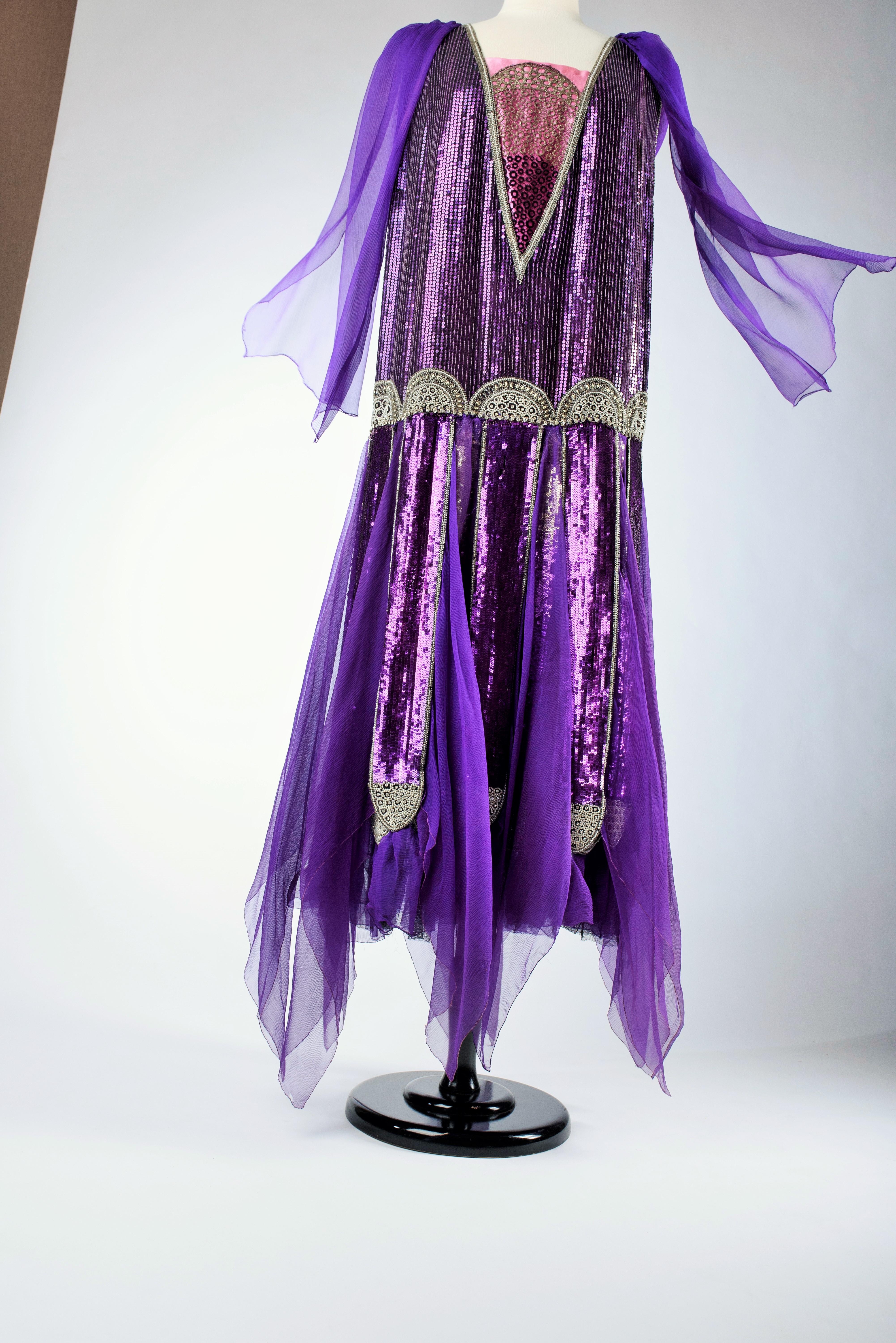 Women's A Paul Poiret Ball Gown in Sequined Silk Crepe and Satin - France Circa 1925 For Sale