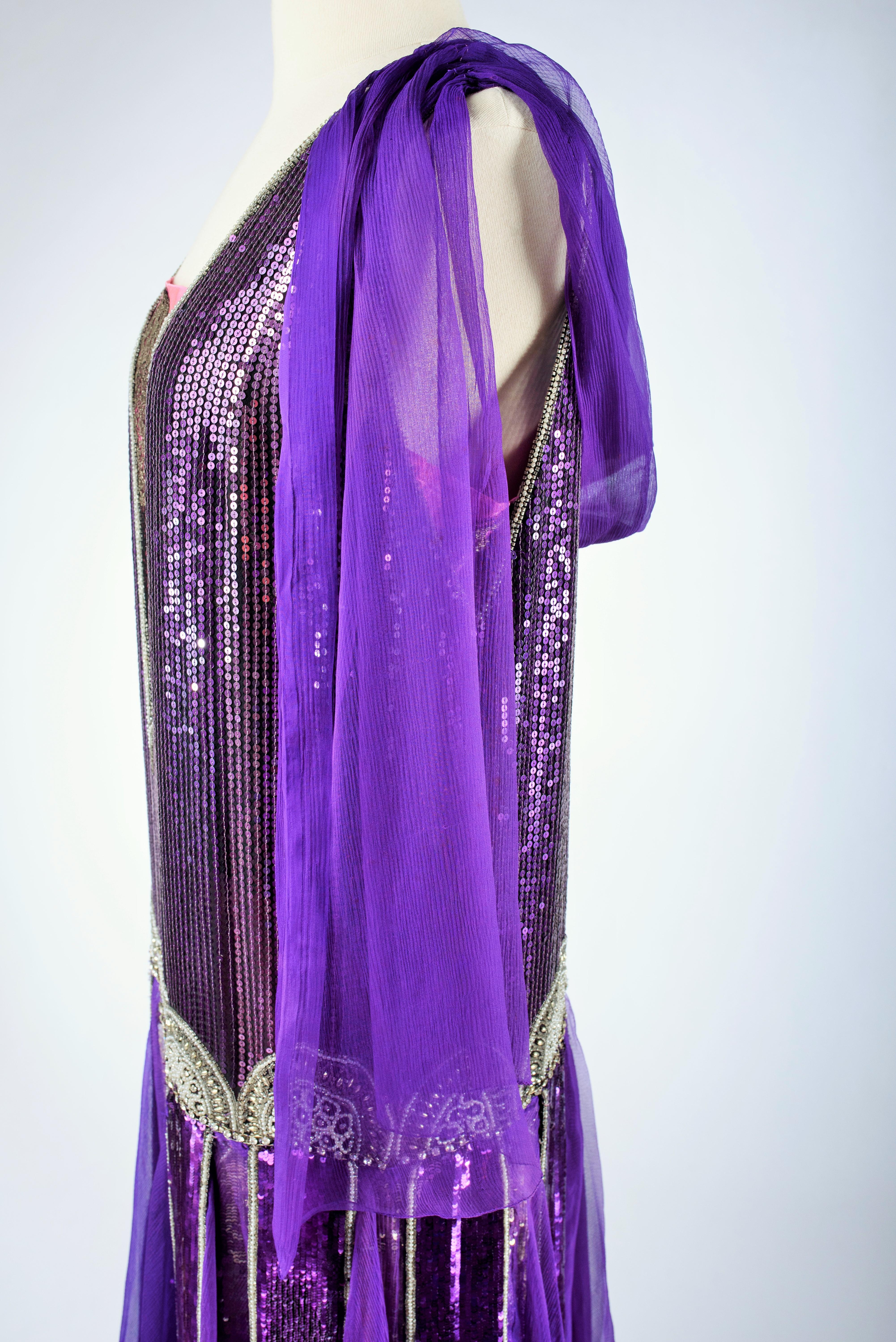 A Paul Poiret Ball Gown in Sequined Silk Crepe and Satin - France Circa 1925 For Sale 2