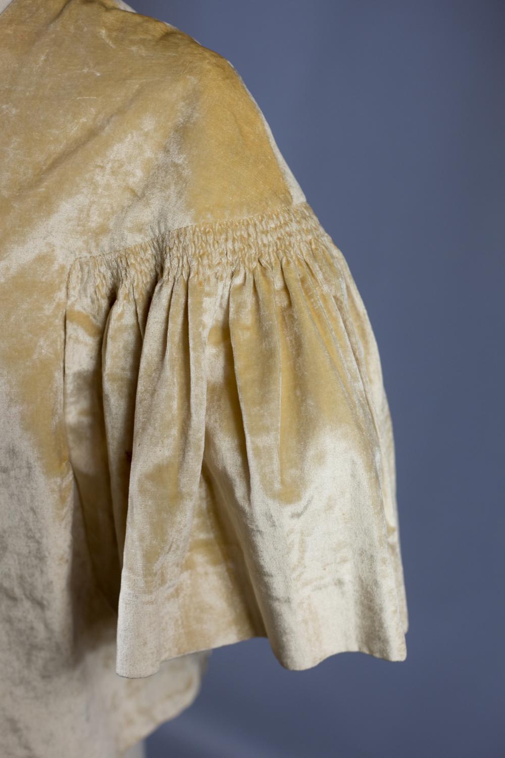 Beige Boléro de soirée en velours pêche style Lanvin Circa 1930/1940 en vente