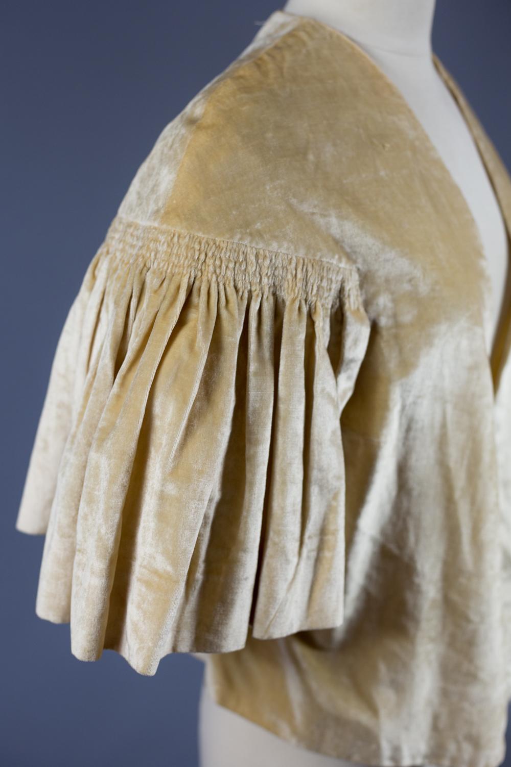 Boléro de soirée en velours pêche style Lanvin Circa 1930/1940 en vente 1