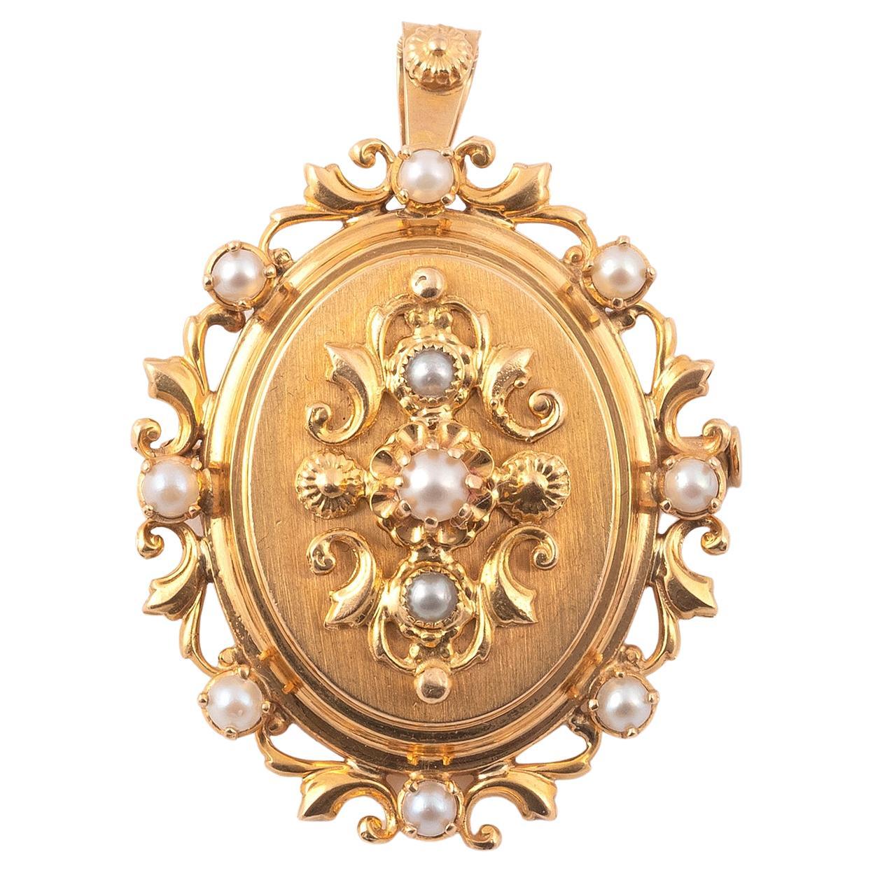 Pearl and Yellow Gold Pendent/Brooch