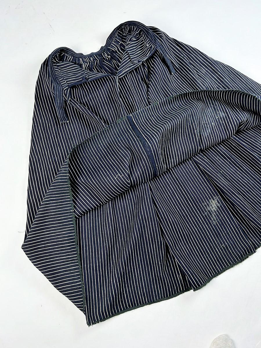 A Peasant French Cotton Indigo working skirt - 19th century For Sale 12