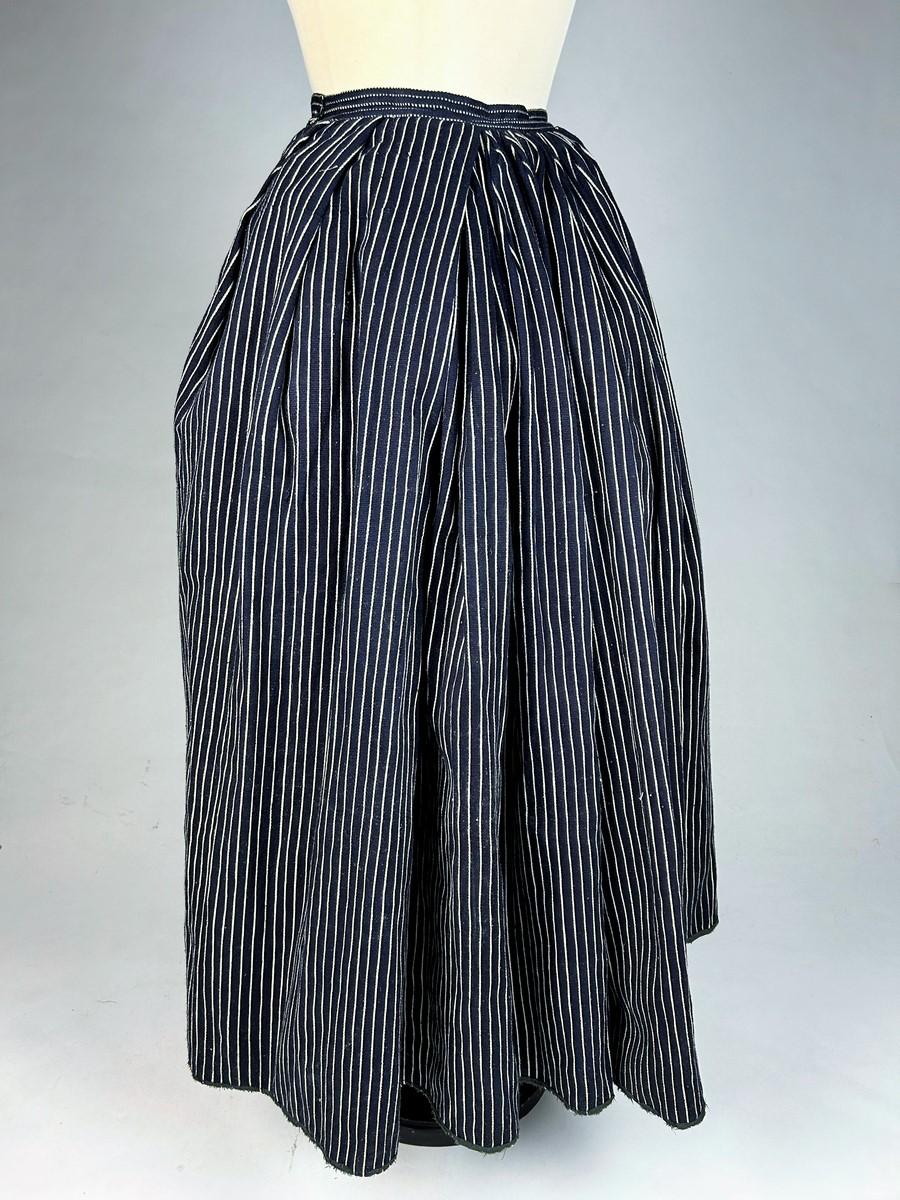 A Peasant French Cotton Indigo working skirt - 19th century For Sale 1
