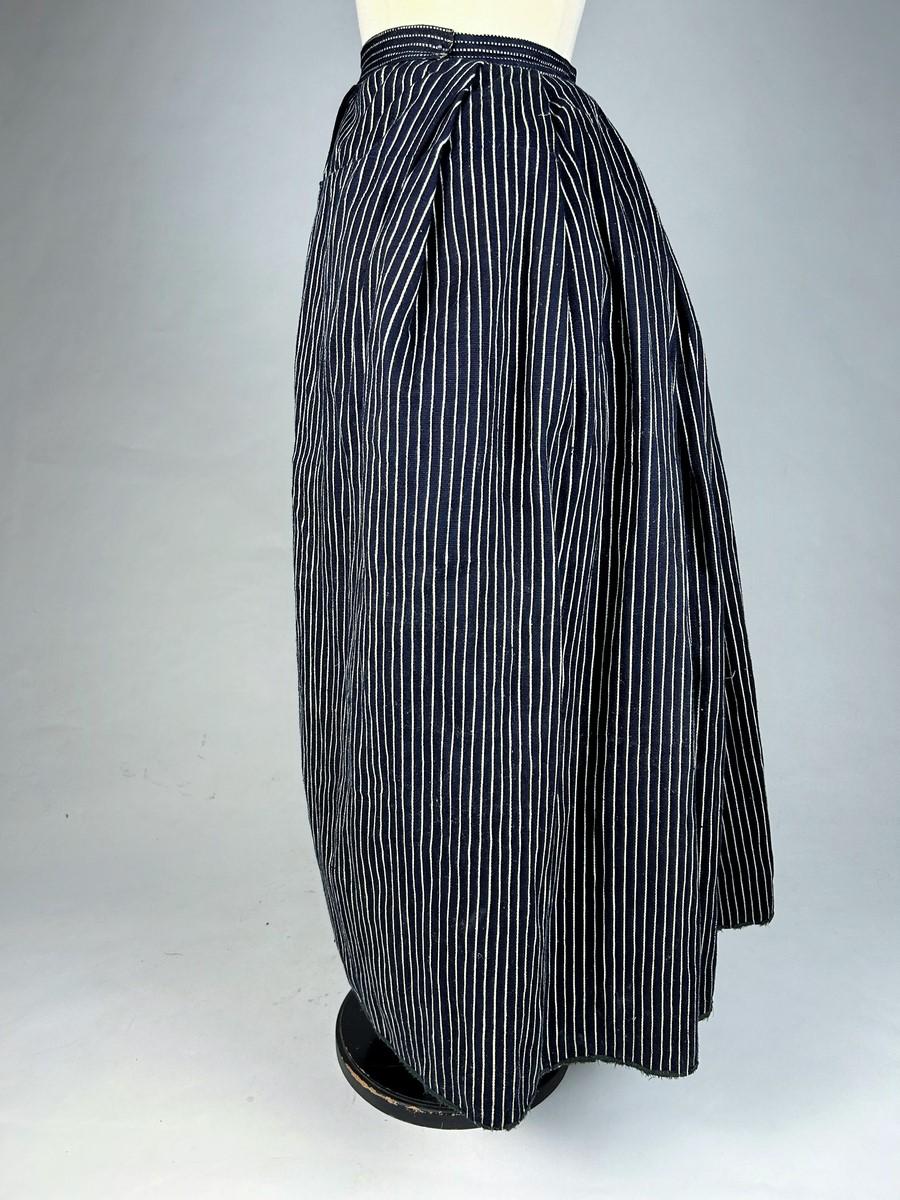A Peasant French Cotton Indigo working skirt - 19th century For Sale 2