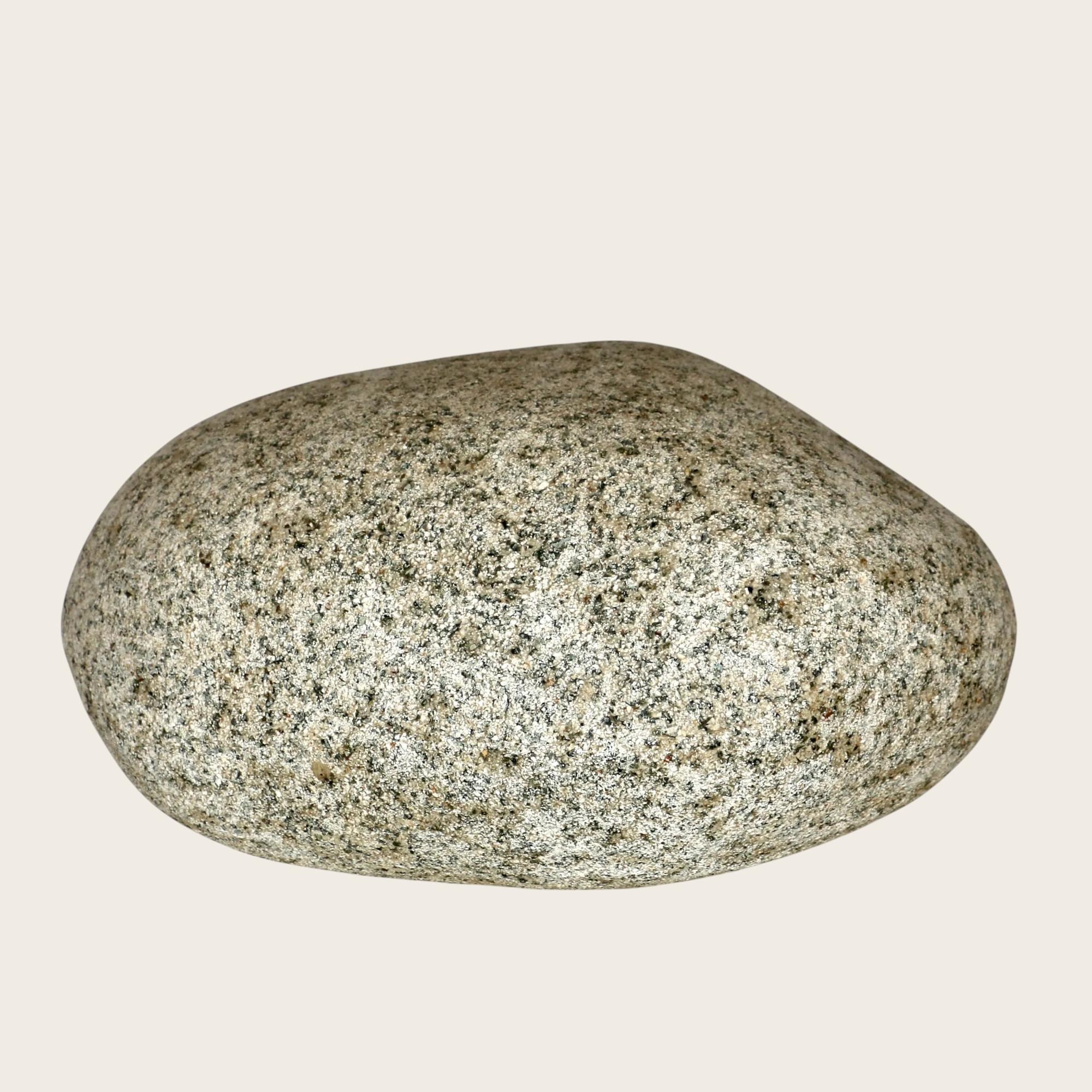 A pebble-shaped lamp, France 60s. In Good Condition For Sale In VILLERS-SUR-MER, FR
