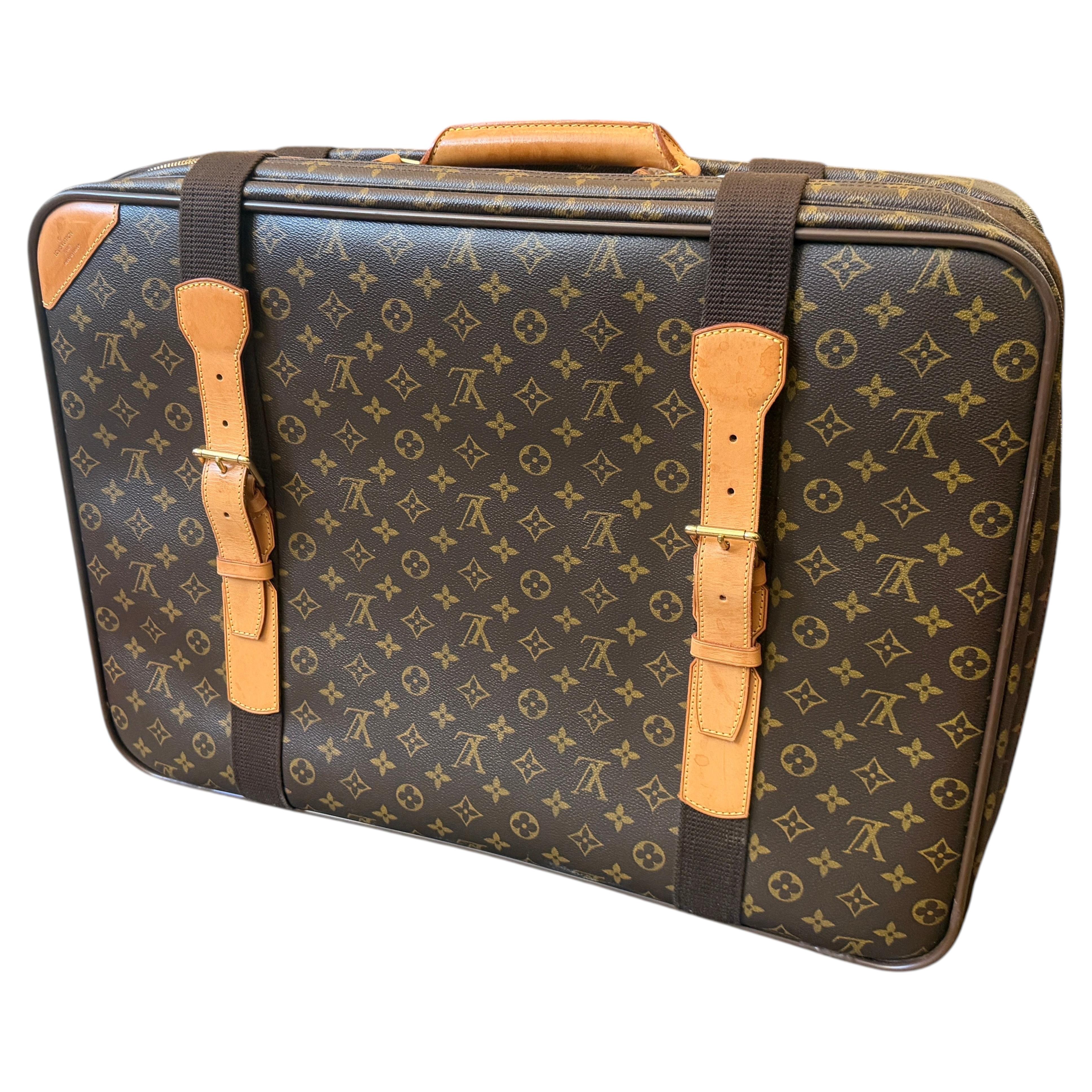 Do all Louis Vuitton pieces have date codes?