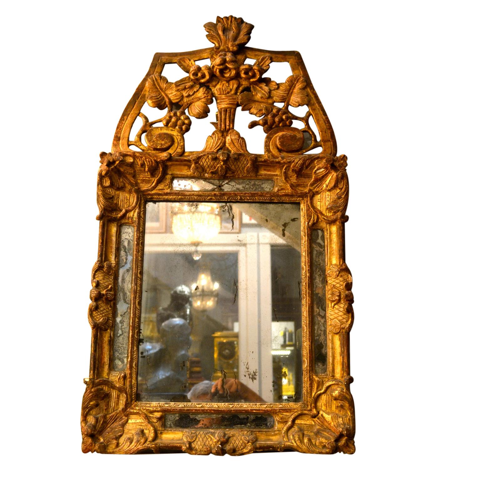 French Period 18th Century Louis XV Carved Giltwood Console and Mirror For Sale