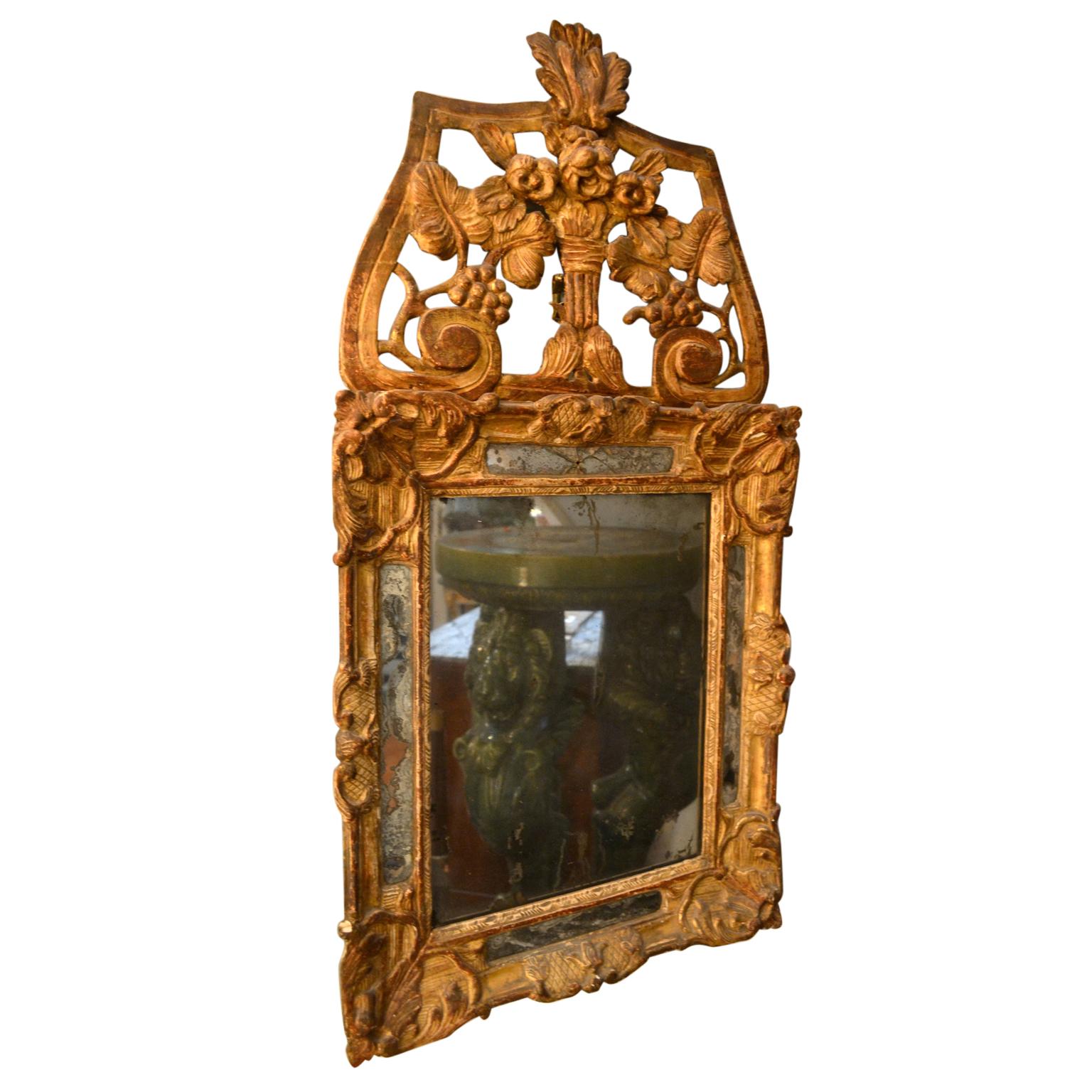 Period 18th Century Louis XV Carved Giltwood Console and Mirror For Sale 2