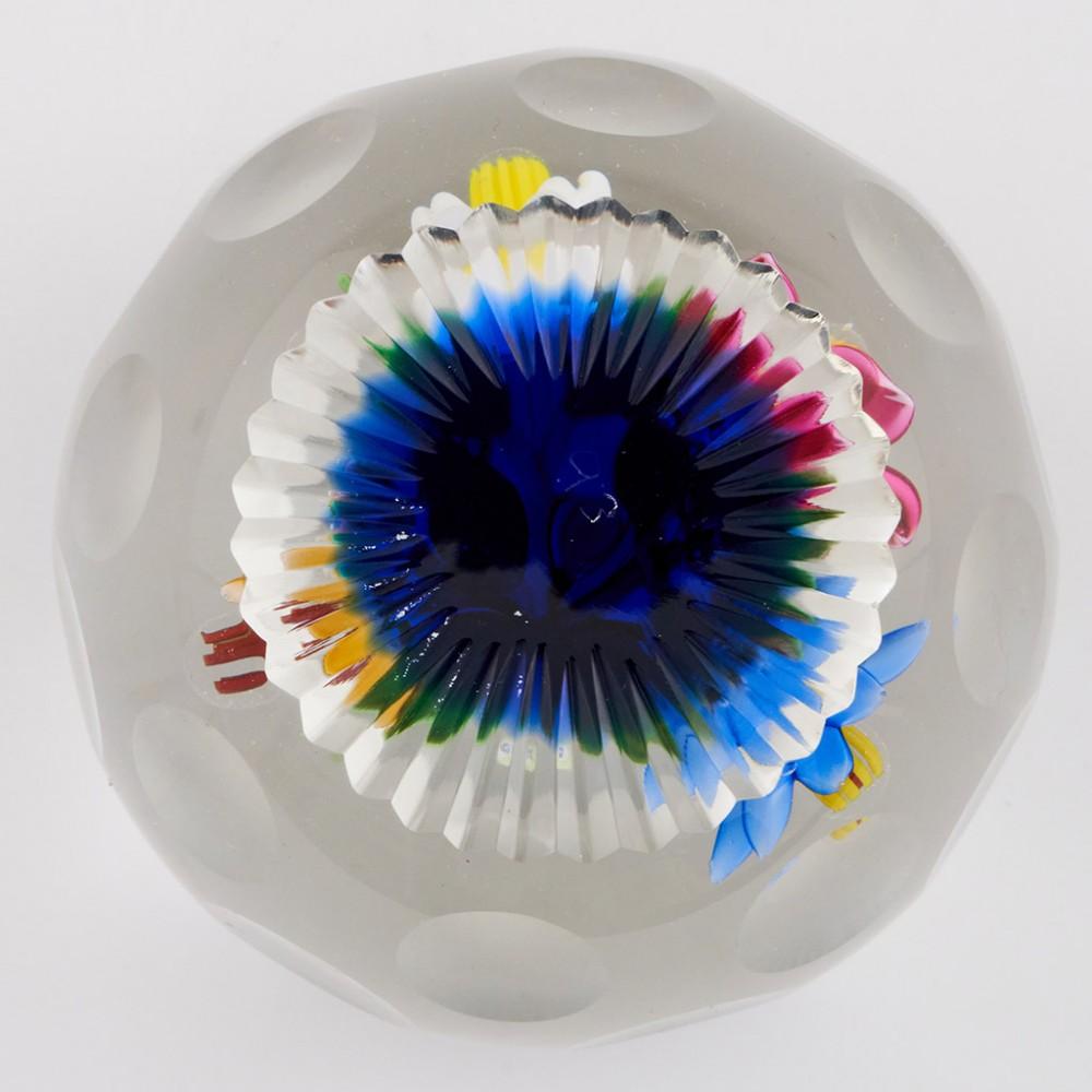 A Perthshire Lampwork Three Dimensional Bouquet Paperweight, 1993 In Good Condition For Sale In Tunbridge Wells, GB