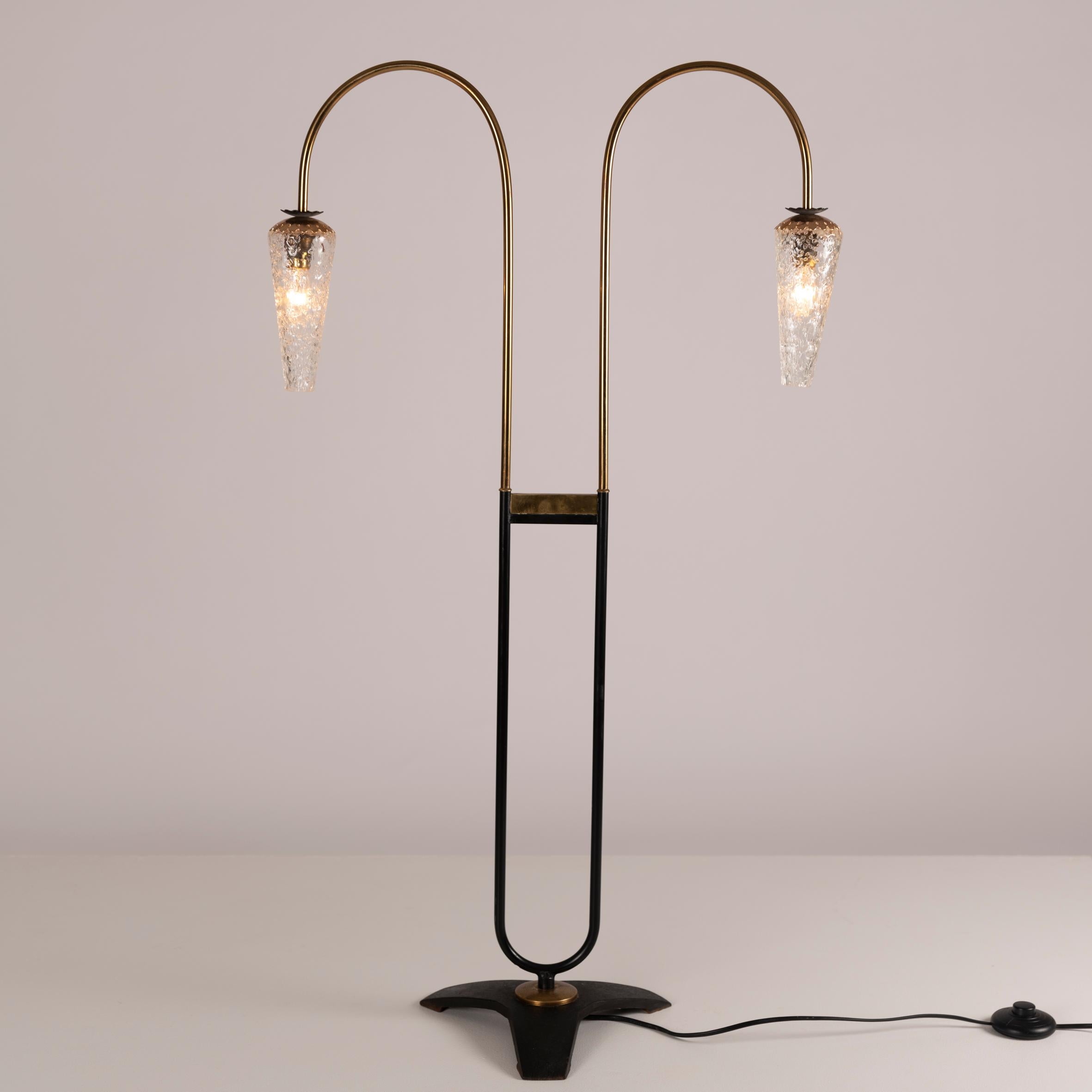 A Petit French brass and glass floor Lamp attributed to Lunel. 1950s For Sale 3