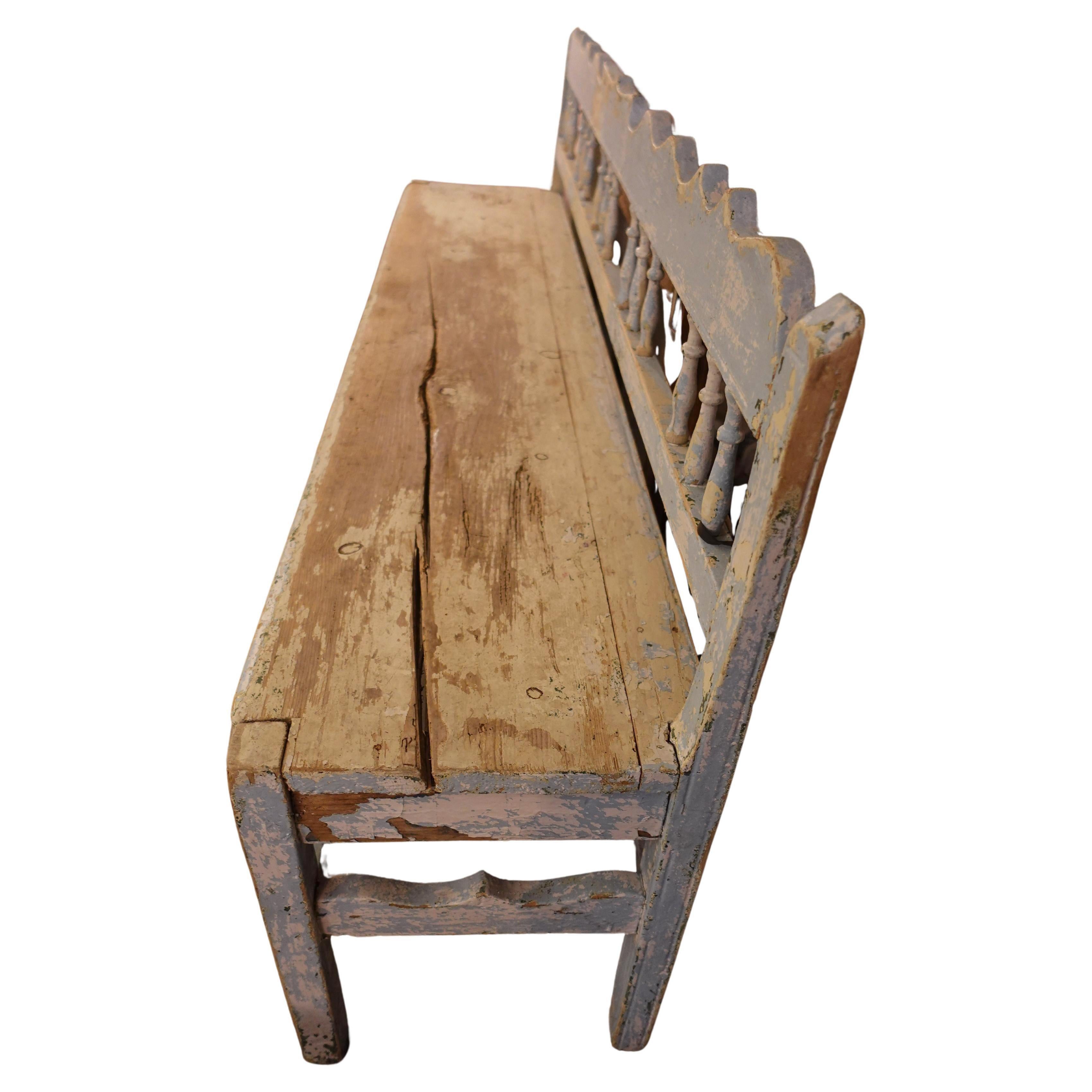 A Petite 19th century Swedish Gustavian Bench (Gustavianisch) im Angebot